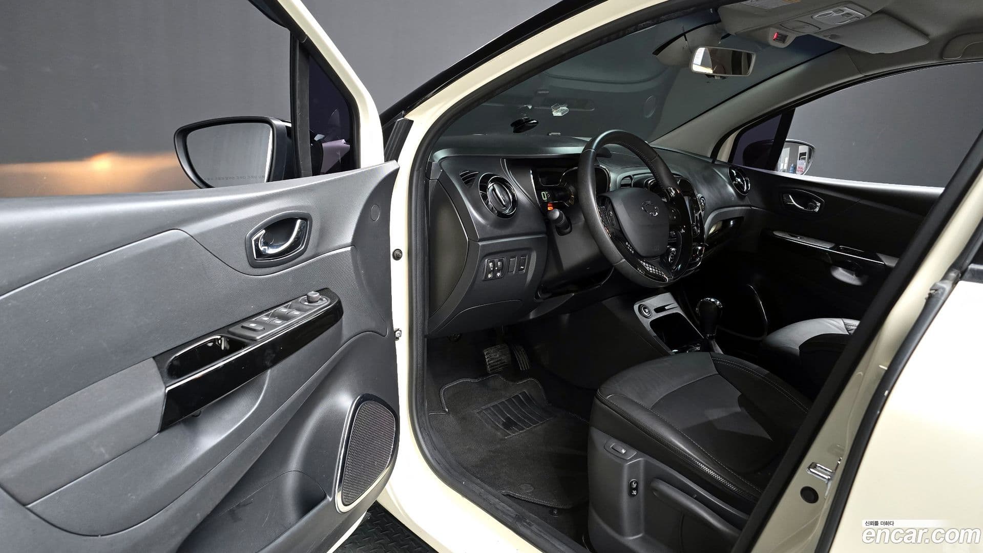 Main__Slider__Photo:QM3 Renault-KoreaSamsung 2015.8-10