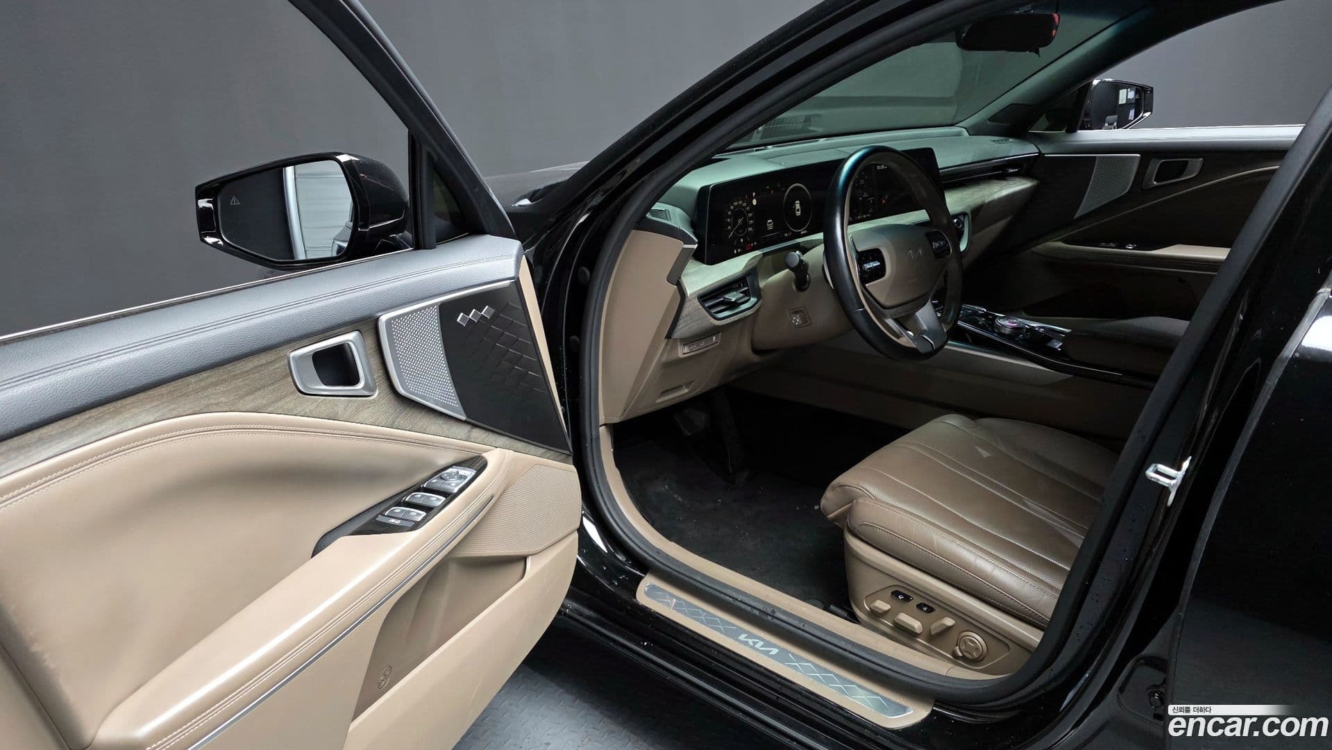 Main__Slider__Photo:K8 Kia 2021.10-9