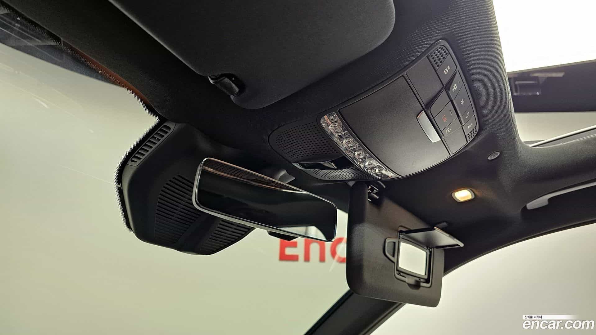 GLC-Class Mercedes-Benz 2022.6-OPTION-021