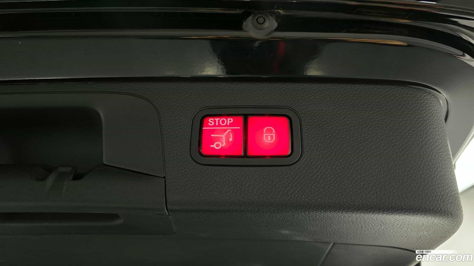 GLC-Class Mercedes-Benz 2022.6-OPTION-022