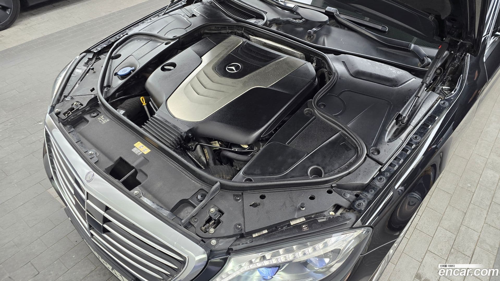 Main__Slider__Photo:S-Class Mercedes-Benz 2015.3-5