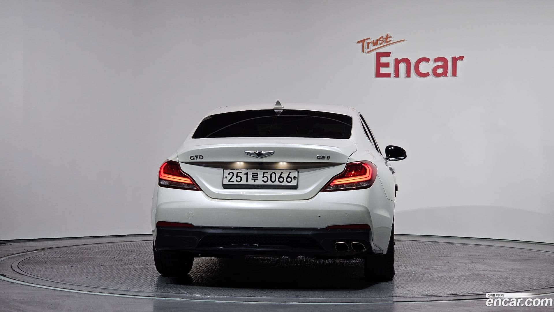 Main__Slider__Photo:G70 Genesis 2018.6-3