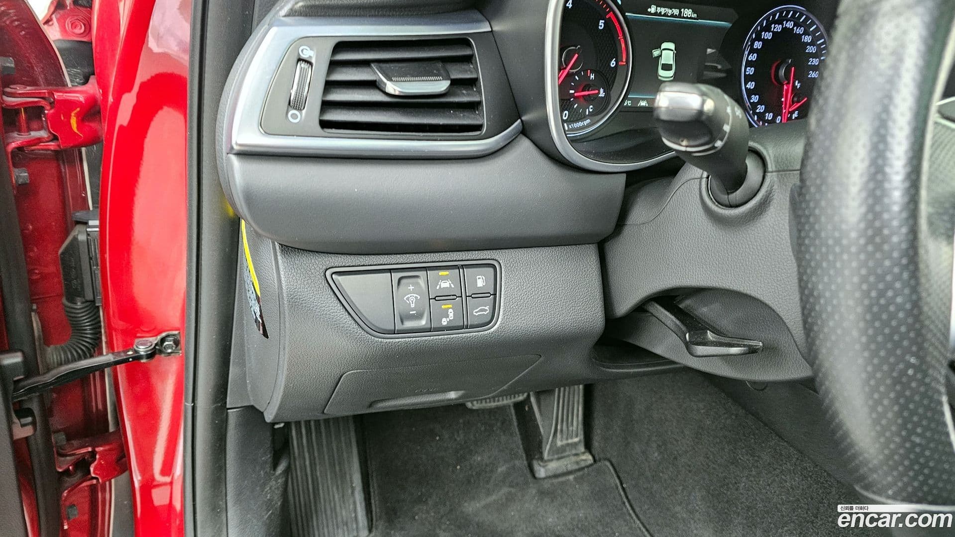 Main__Slider__Photo:G70 Genesis 2018.6-15