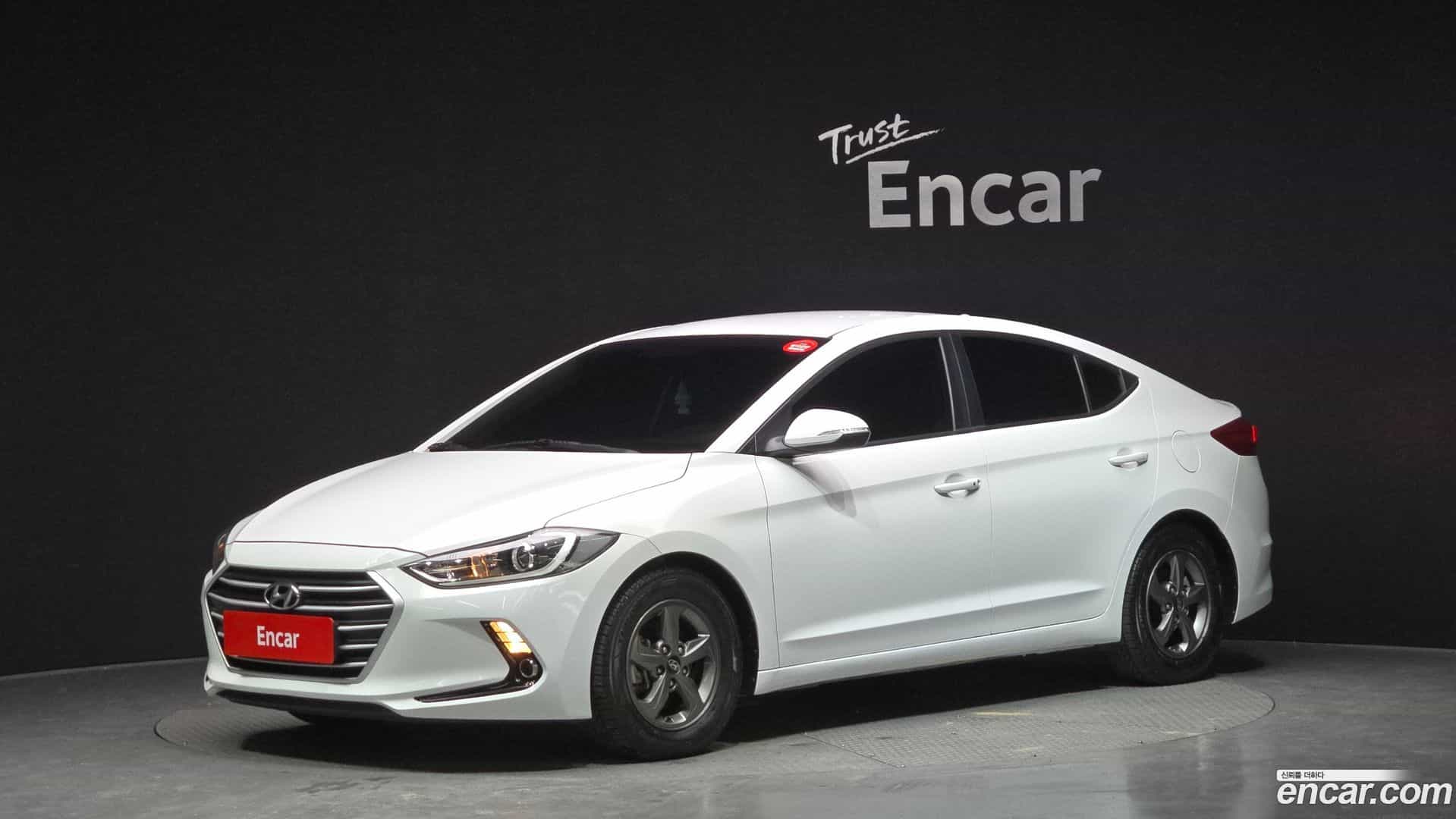 AVANTE Hyundai 2016.7-OUTER-001