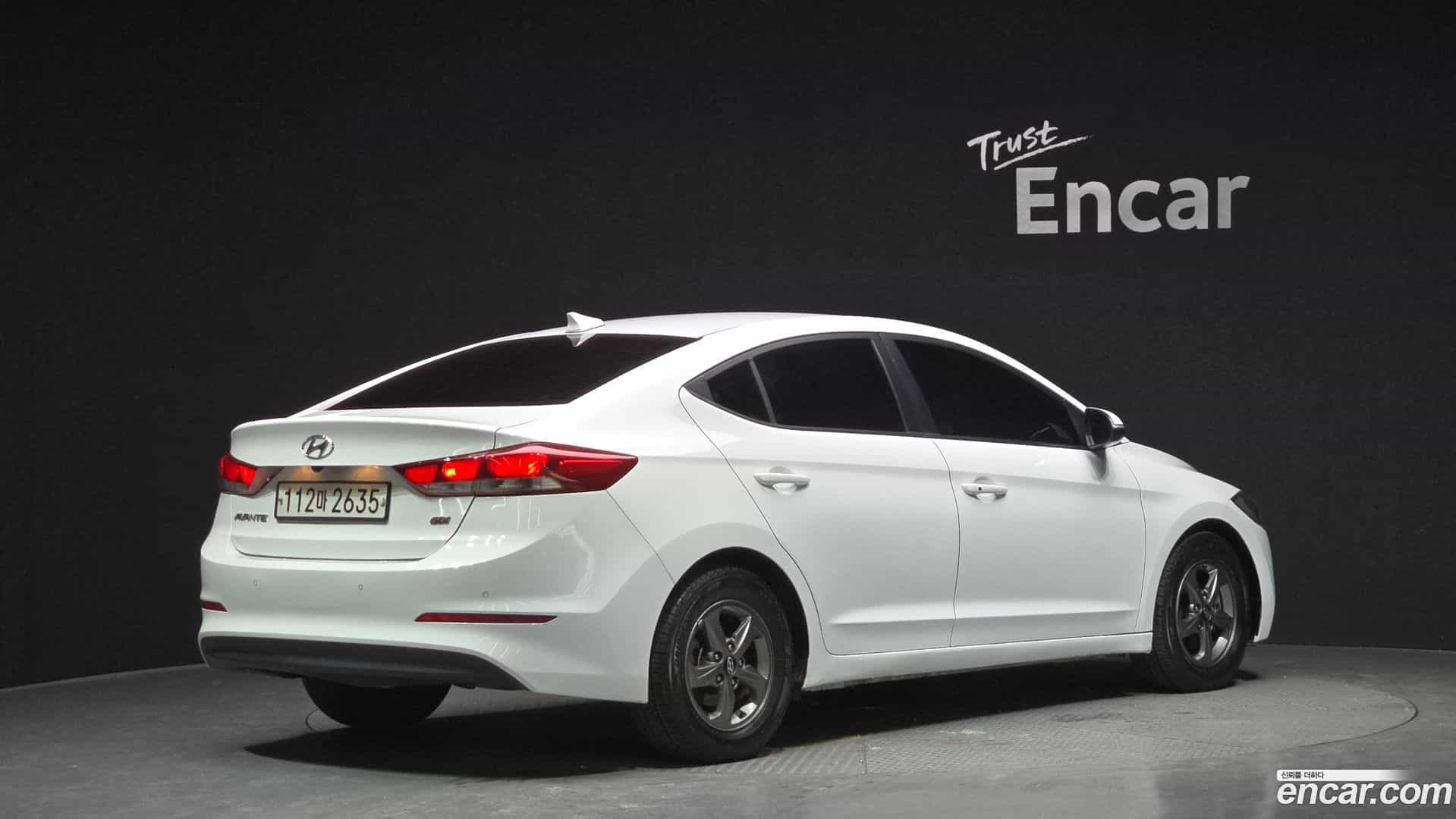 AVANTE Hyundai 2016.7-OUTER-002