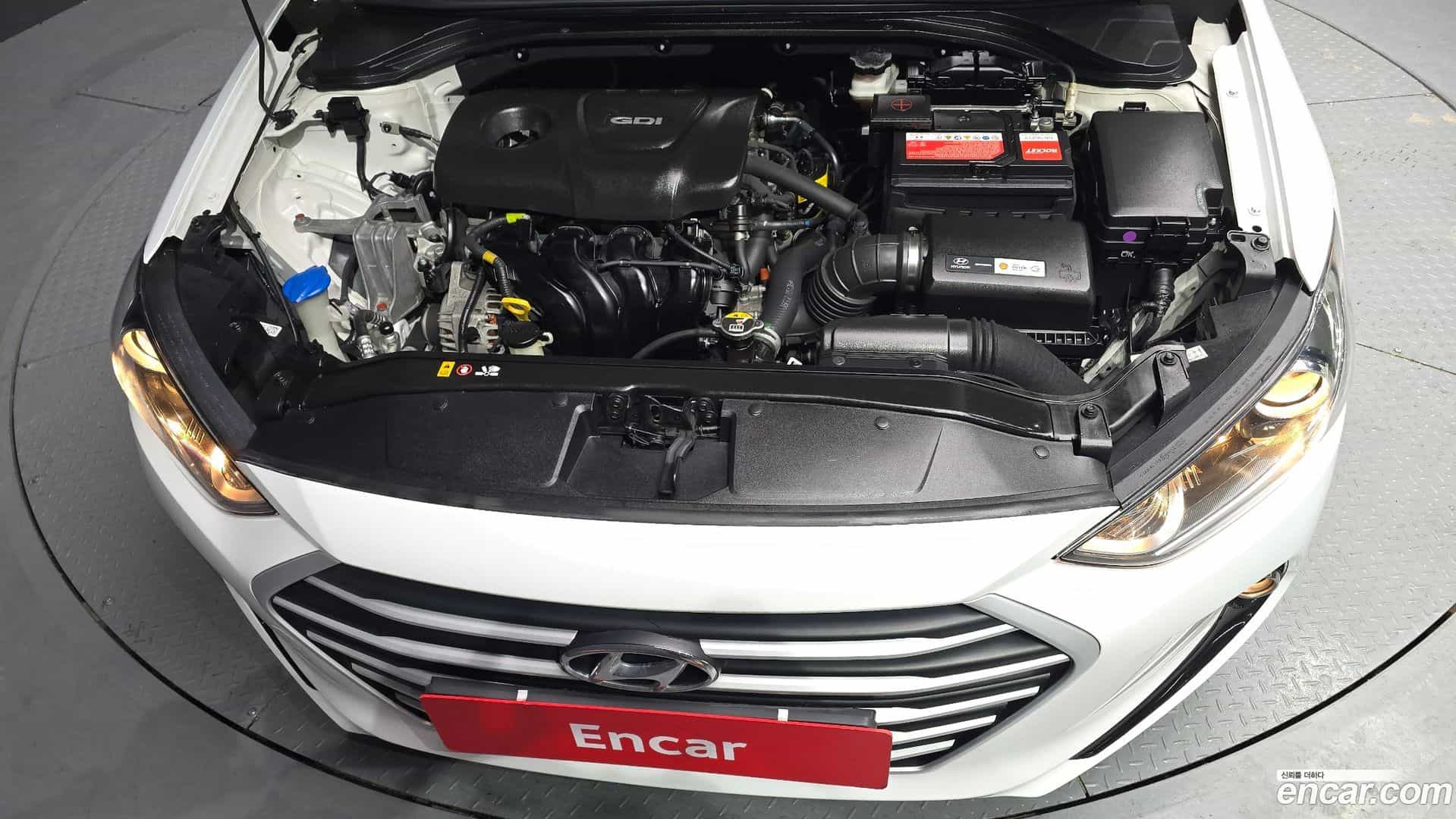 AVANTE Hyundai 2016.7-INNER-006