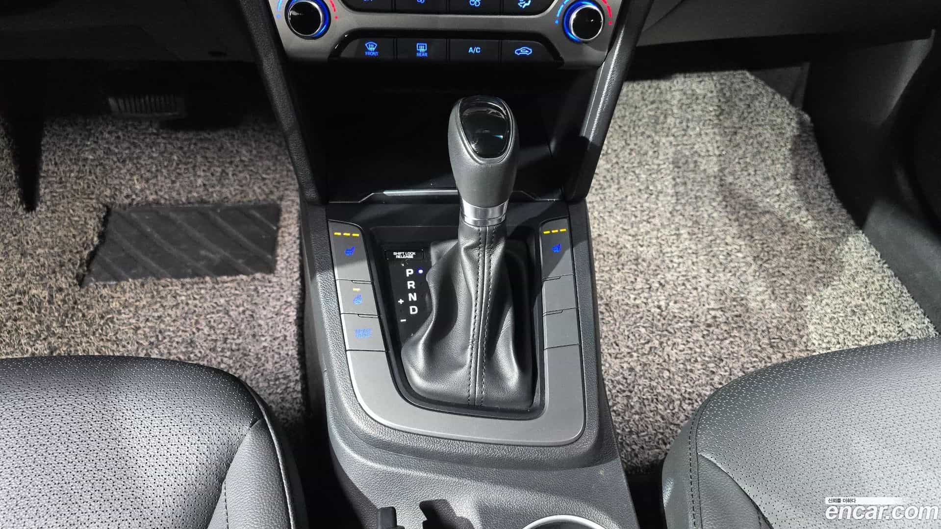 AVANTE Hyundai 2016.7-INNER-009