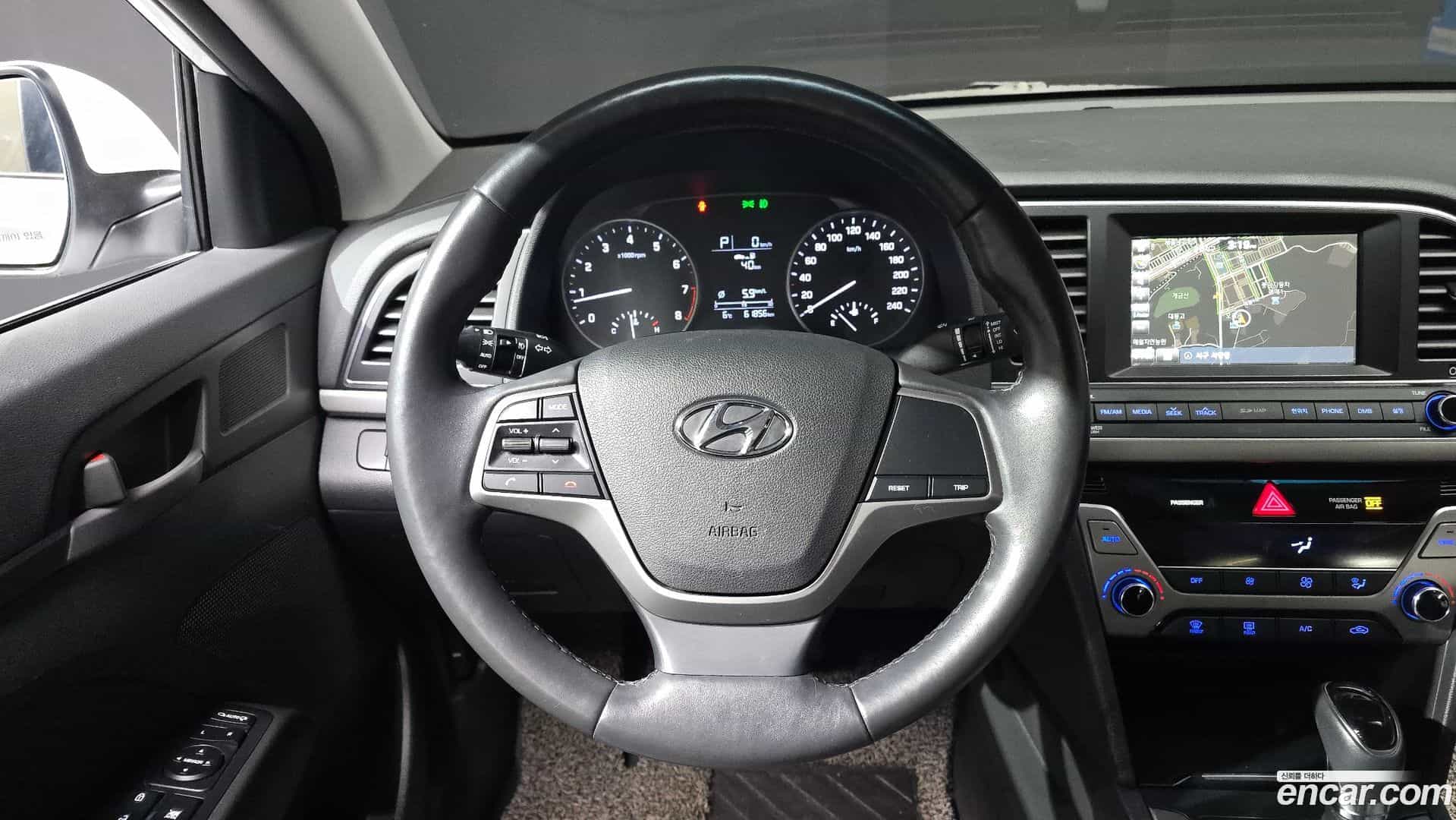 AVANTE Hyundai 2016.7-OPTION-017