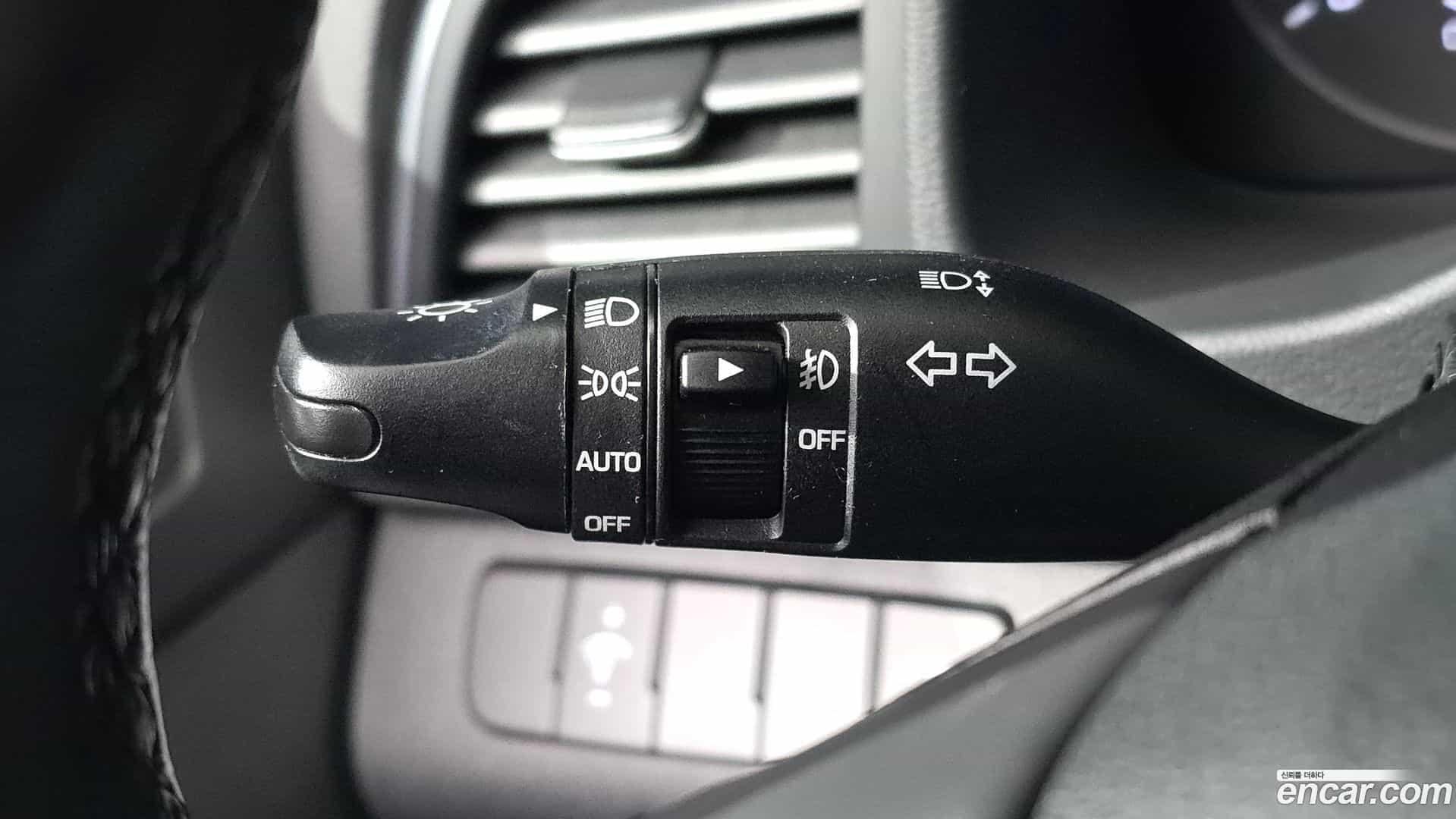 AVANTE Hyundai 2016.7-OPTION-021