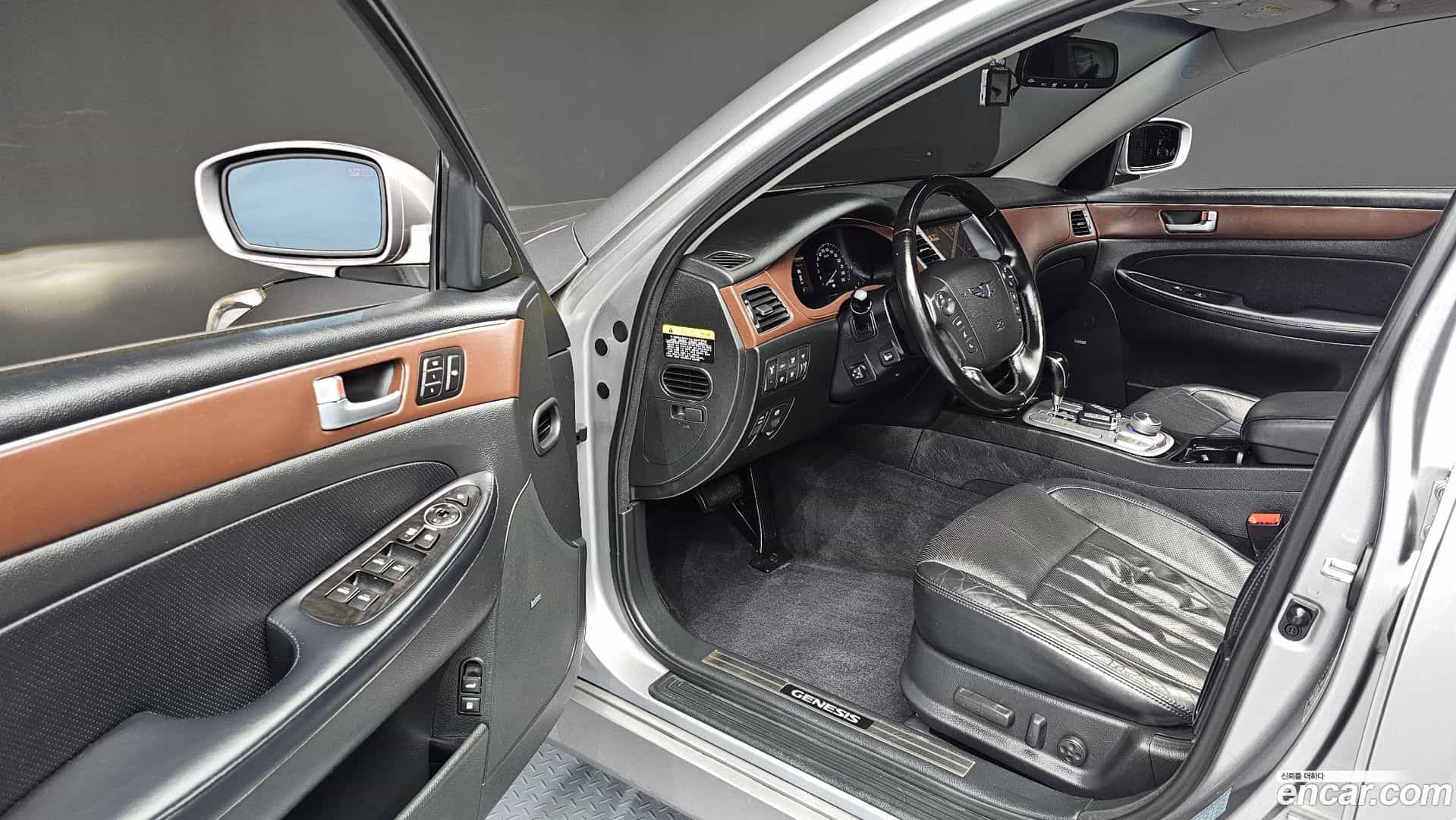 Genesis Hyundai 2011.3-OPTION-015