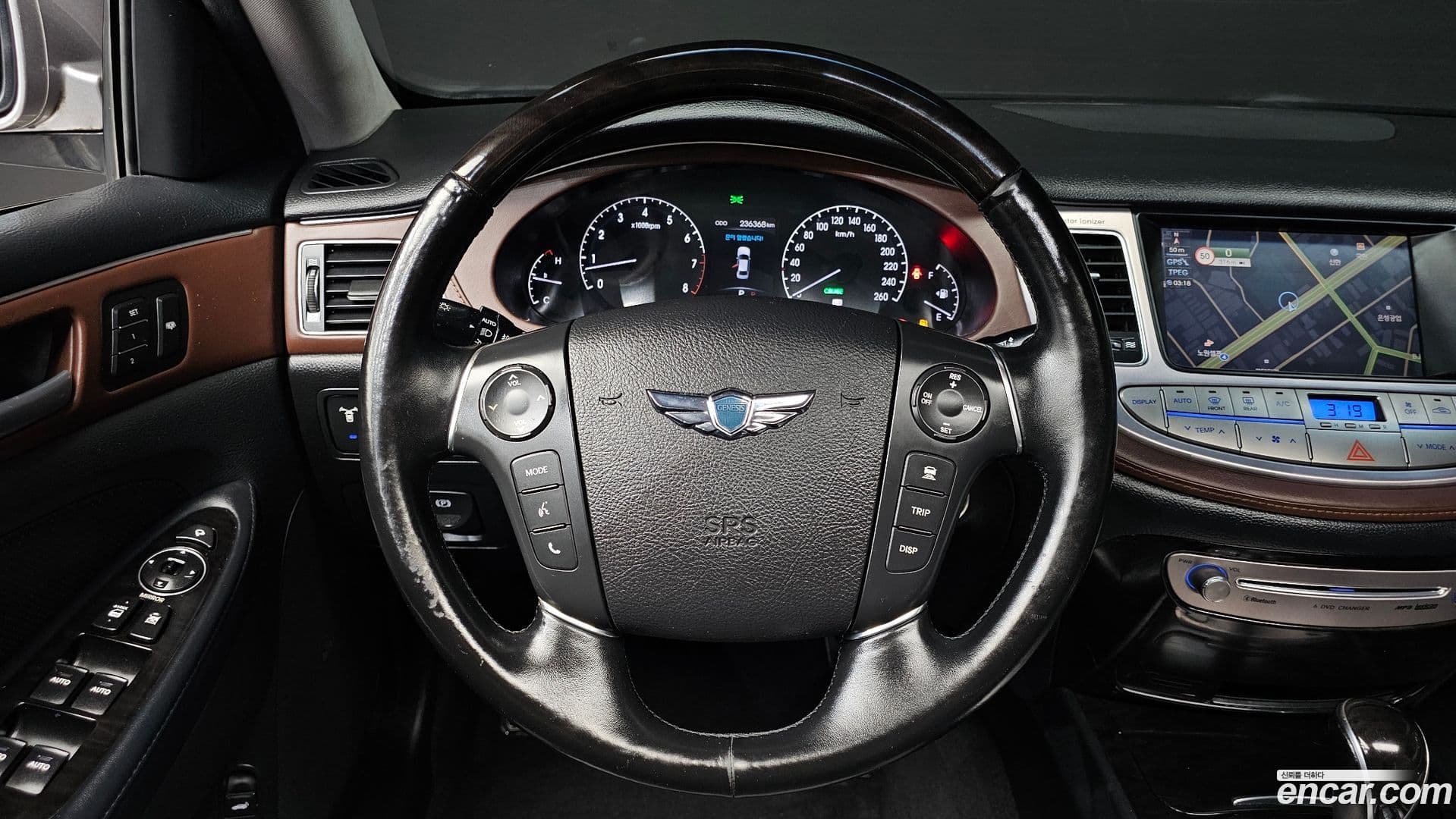 Main__Slider__Photo:Genesis Hyundai 2011.3-12