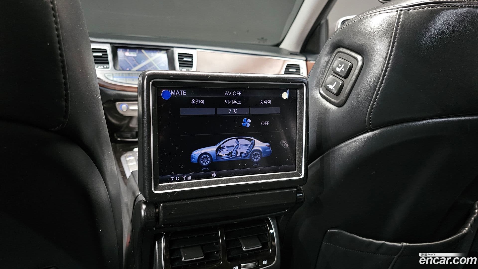 Main__Slider__Photo:Genesis Hyundai 2011.3-17