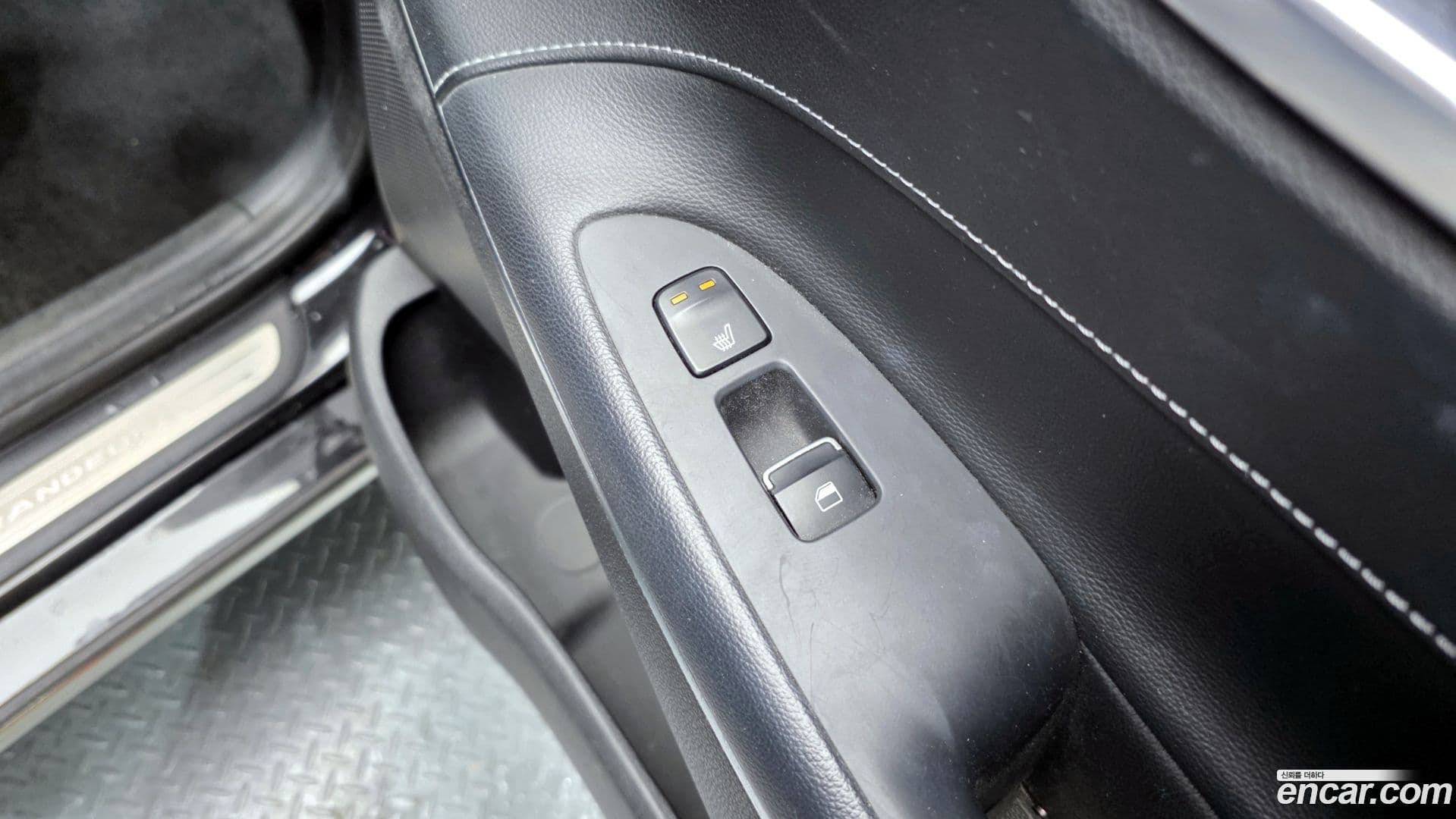 Main__Slider__Photo:Grandeur Hyundai 2017.0-18