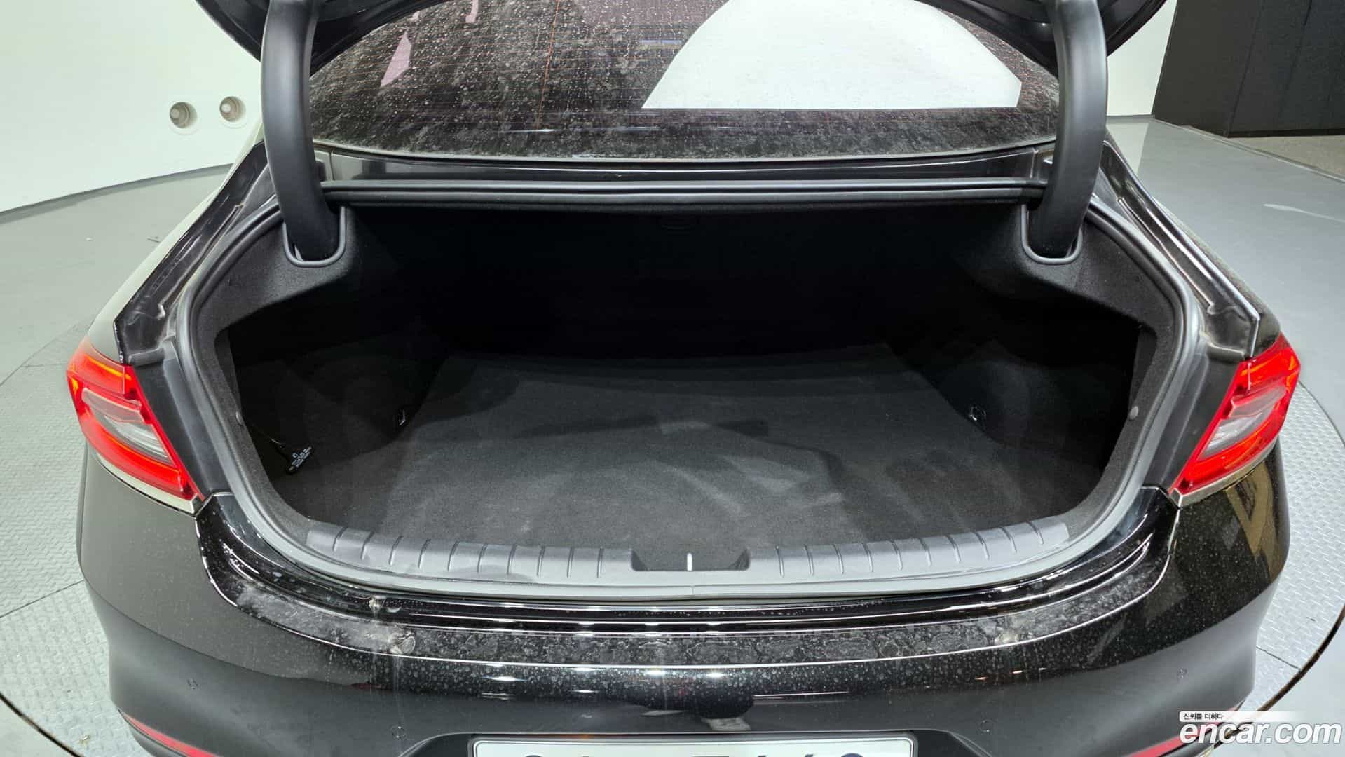 Grandeur Hyundai 2017.0-OPTION-024