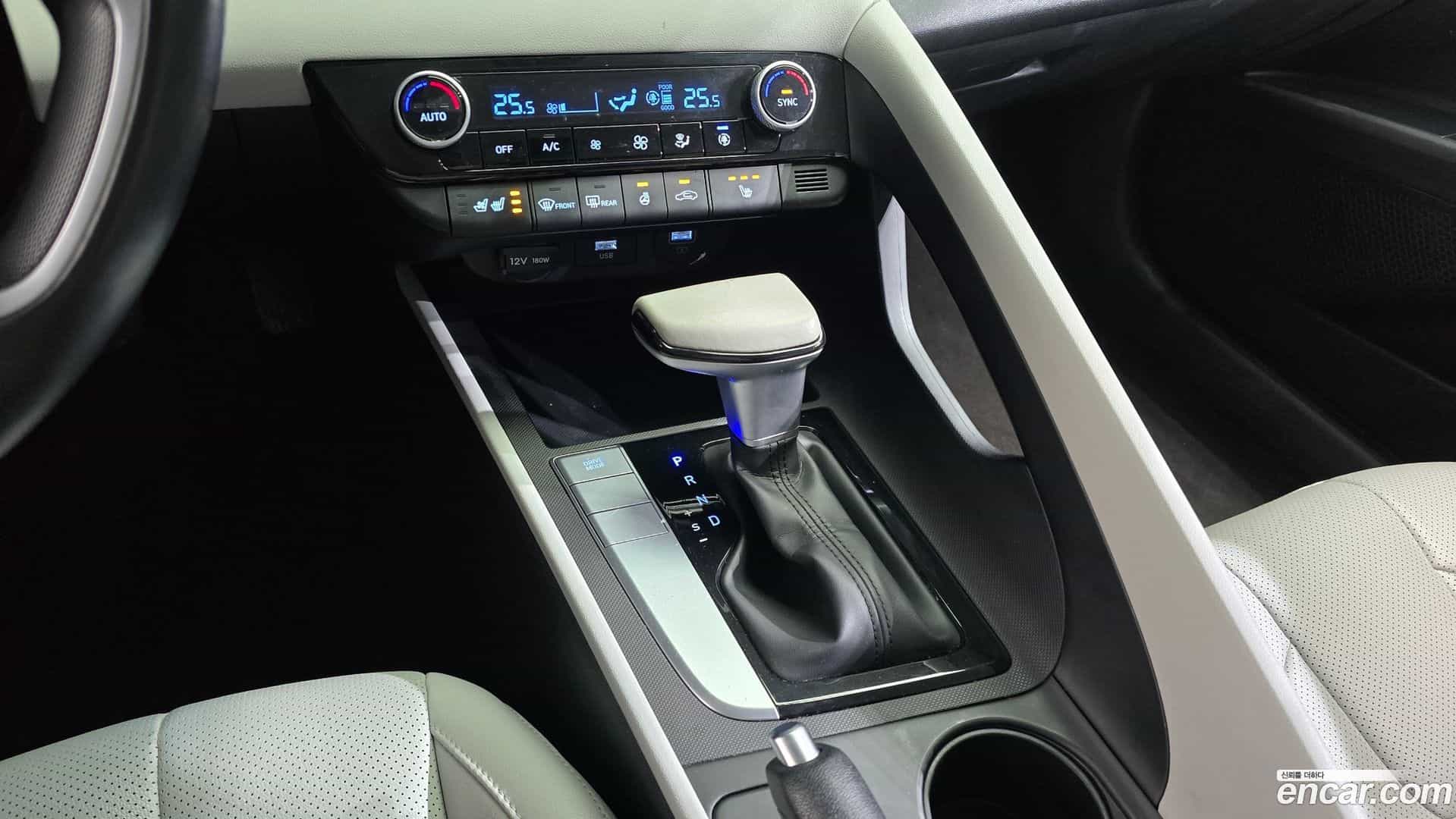 AVANTE Hyundai 2022.0-INNER-009