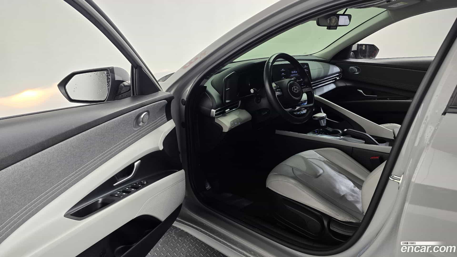 AVANTE Hyundai 2022.0-INNER-010