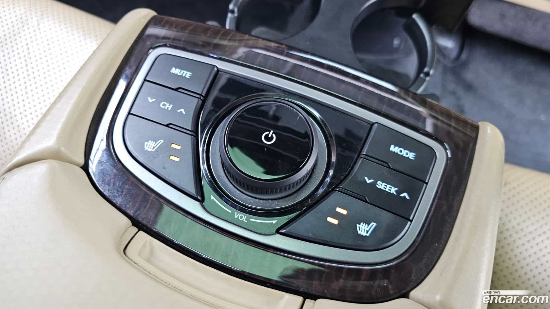 Grandeur Hyundai 2015.11-OPTION-022