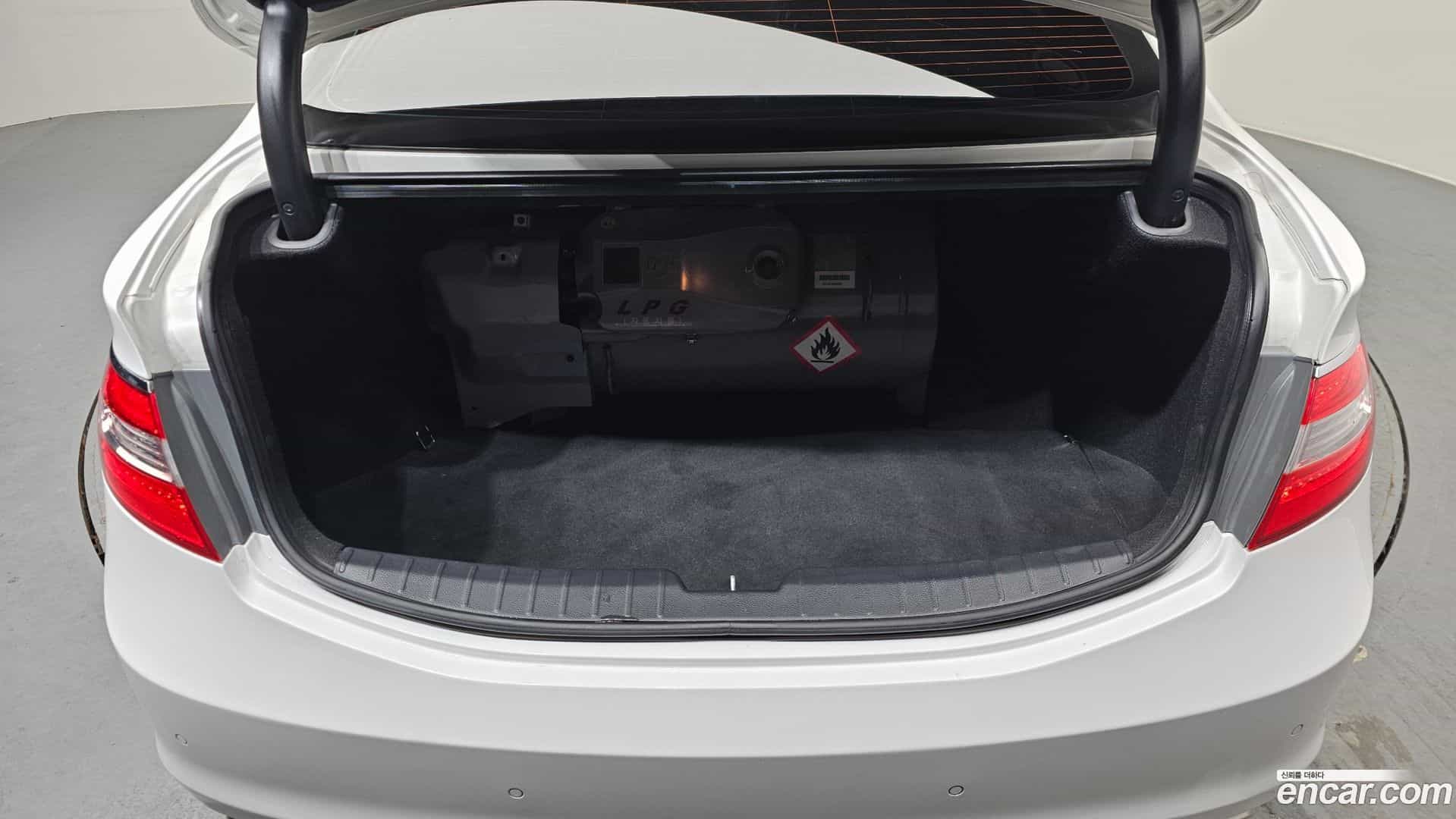 Grandeur Hyundai 2015.11-OPTION-024