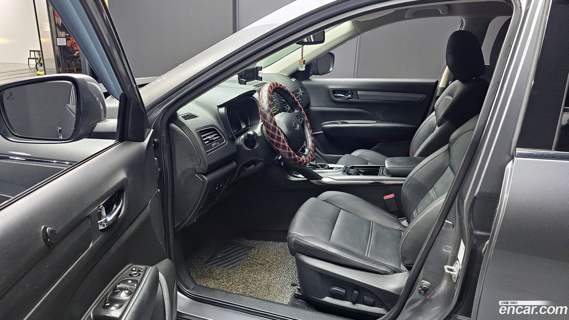 Main__Slider__Photo:QM6 Renault-KoreaSamsung 2020.0-9