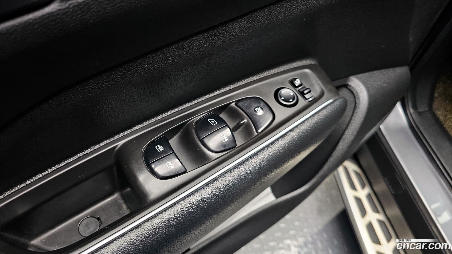 Main__Slider__Photo:QM6 Renault-KoreaSamsung 2020.0-16