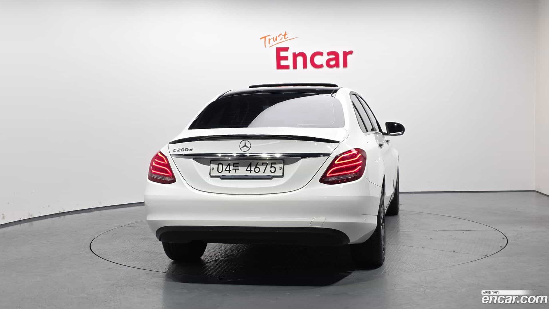 C-Class Mercedes-Benz 2018.0-OUTER-004