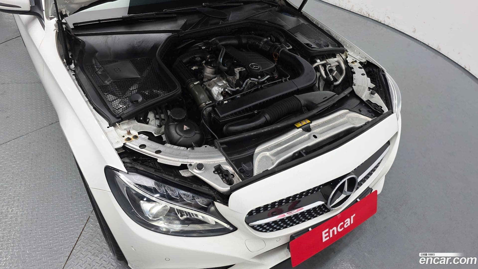 Main__Slider__Photo:C-Class Mercedes-Benz 2018.0-5