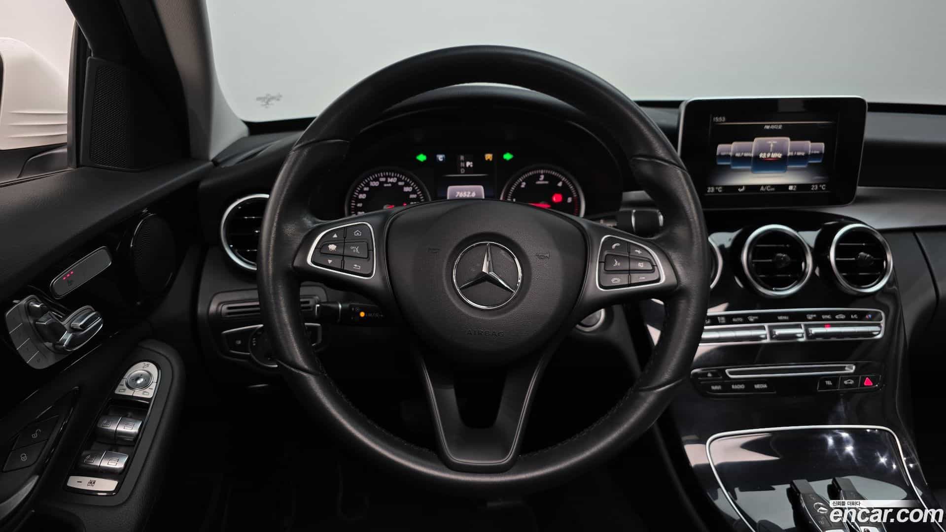 C-Class Mercedes-Benz 2018.0-OPTION-017