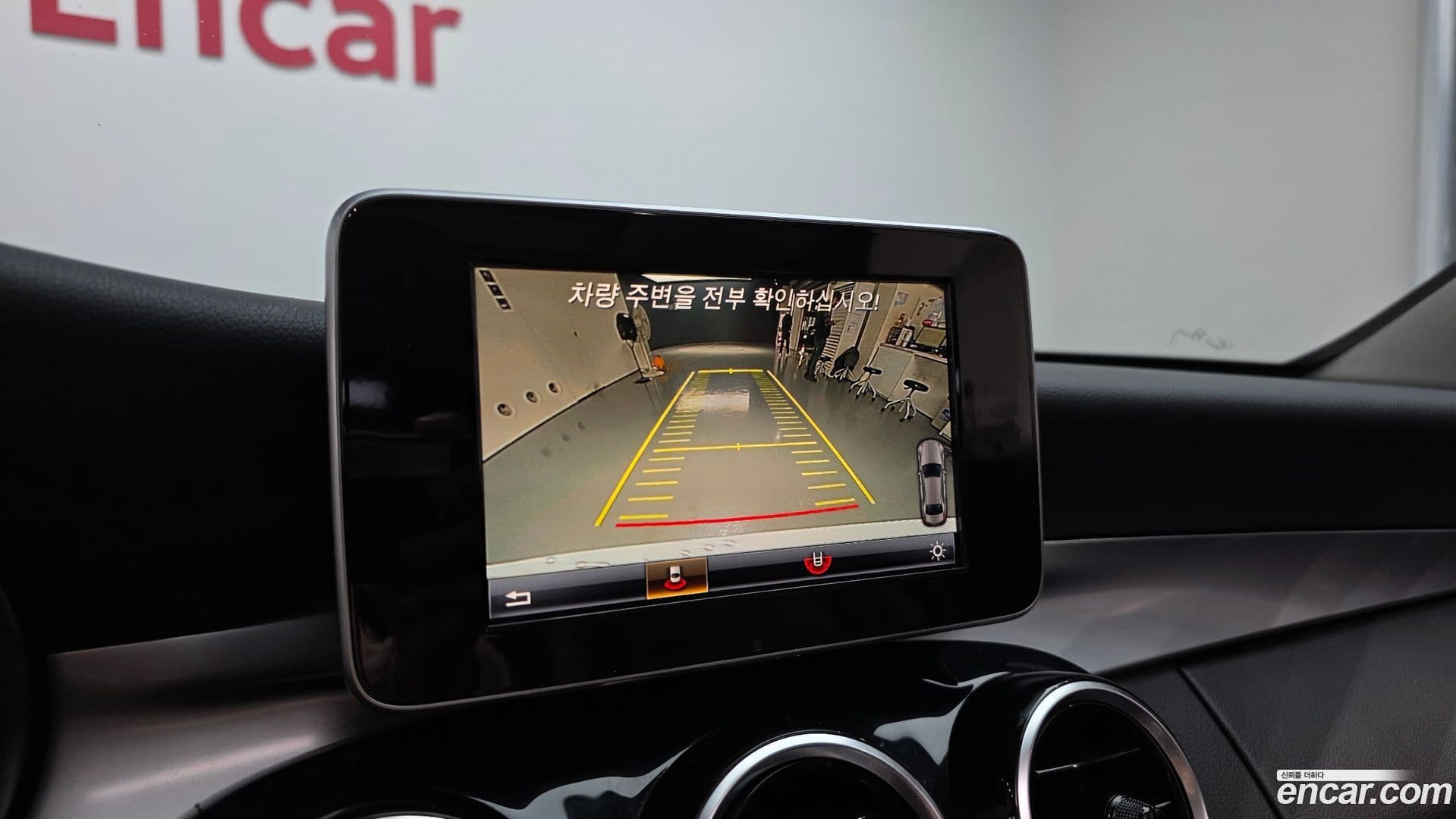 Main__Slider__Photo:C-Class Mercedes-Benz 2018.0-14