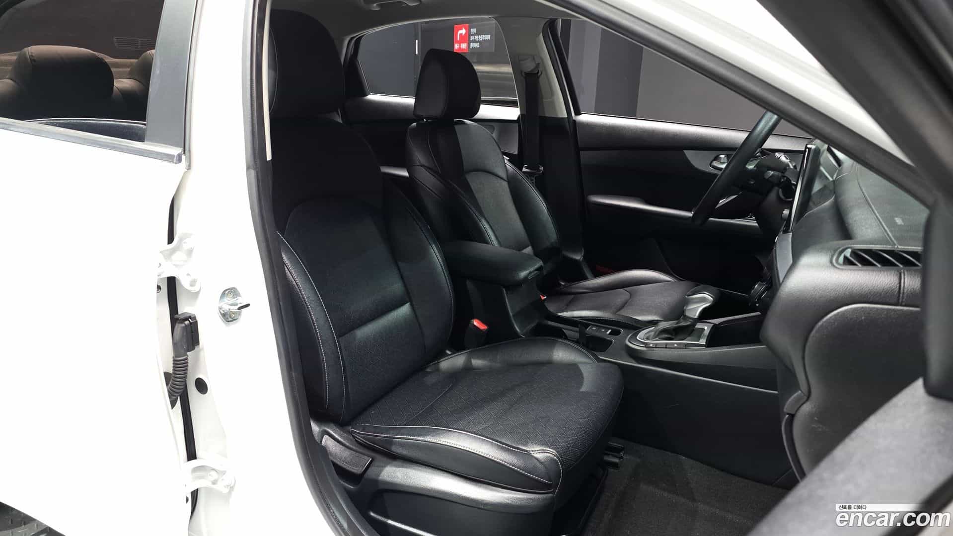 K3 Kia 2022.2-INNER-010