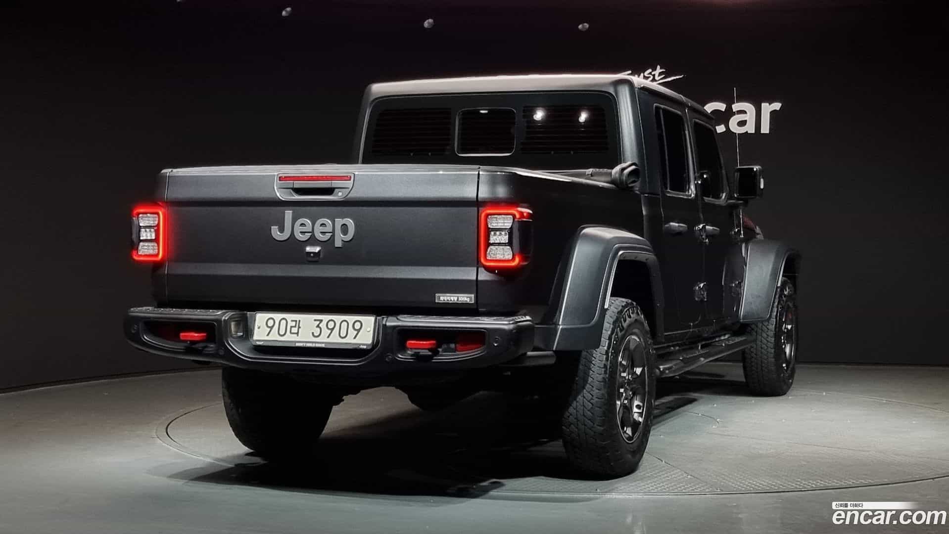 Gladiator Jeep 2021.2-OUTER-002