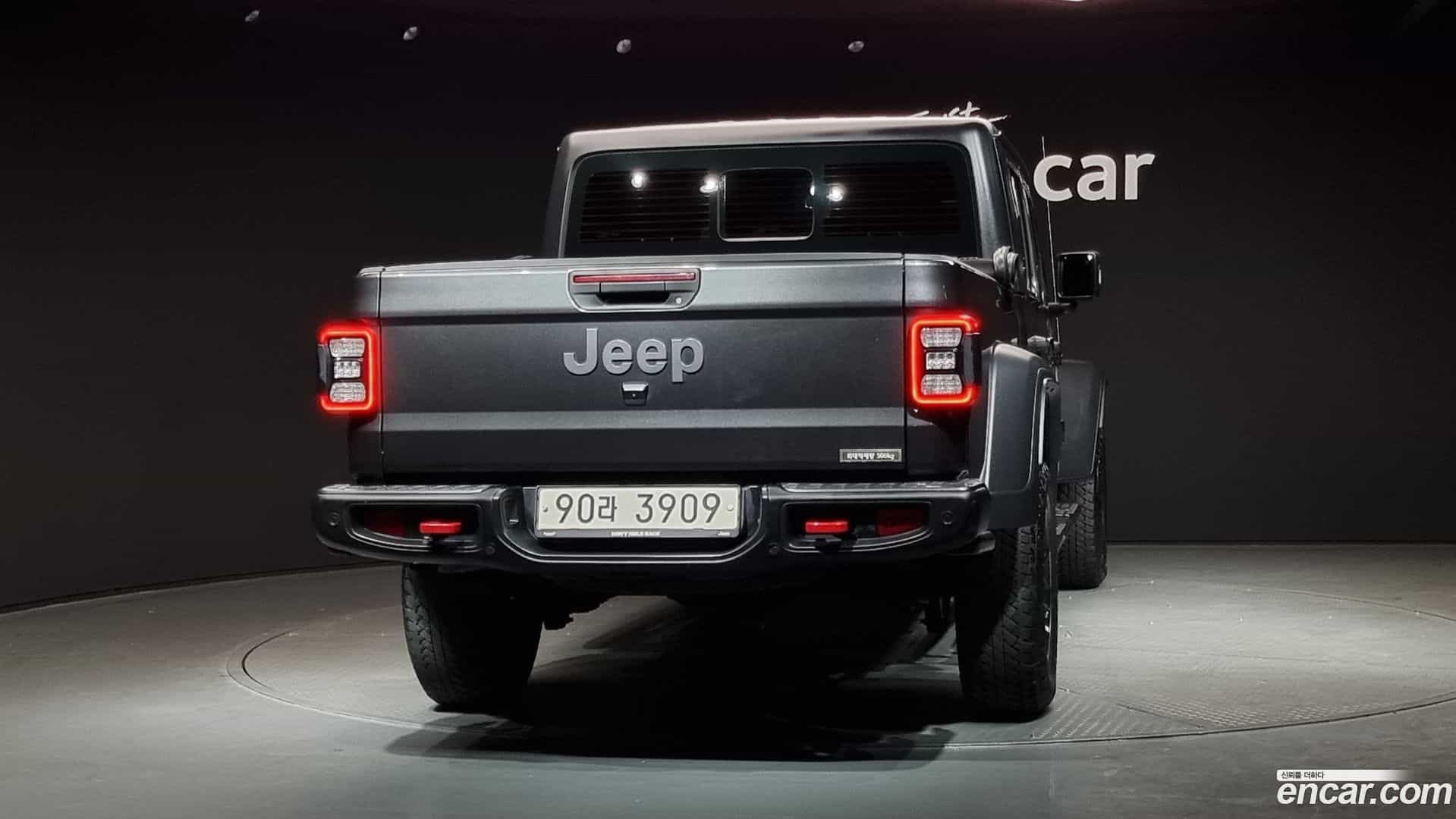 Gladiator Jeep 2021.2-OUTER-004