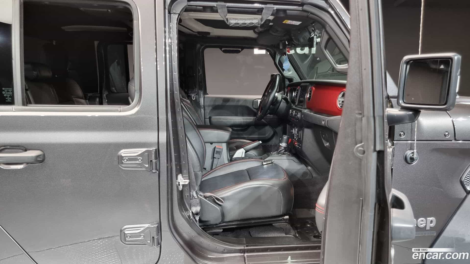 Gladiator Jeep 2021.2-INNER-010