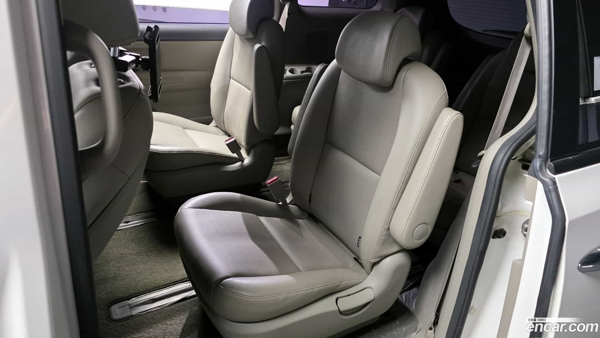 Canival Kia 2016.4-OPTION-015