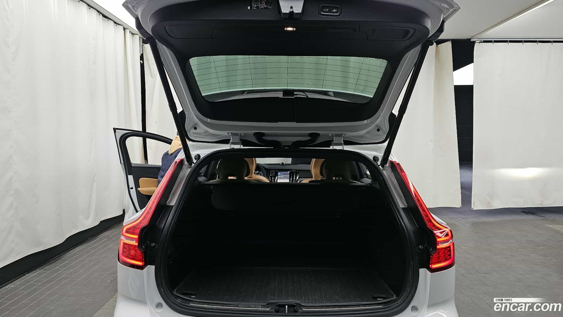 V60 Volvo 2020.2-OPTION-024