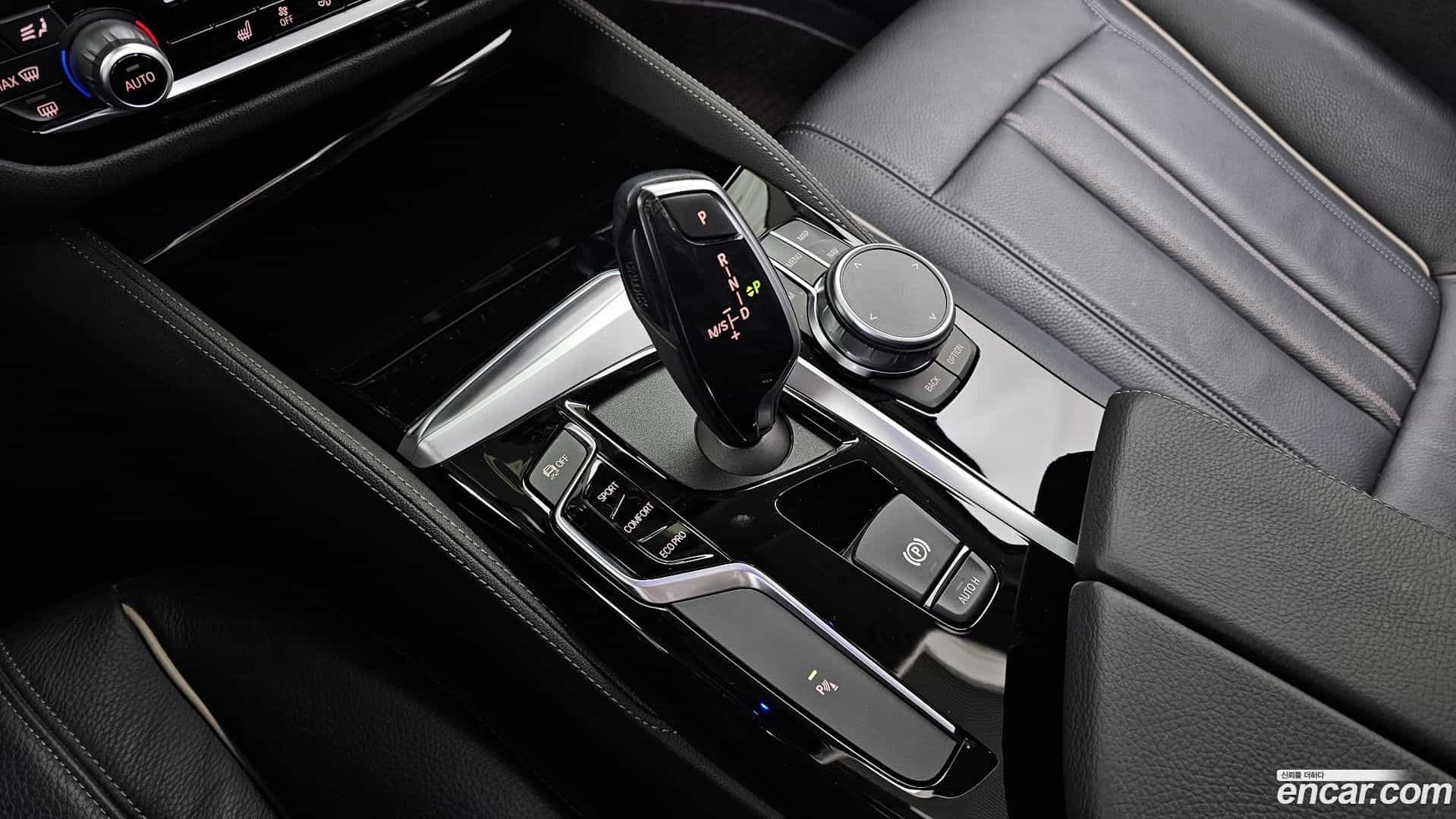 5-Series BMW 2019.10-INNER-009