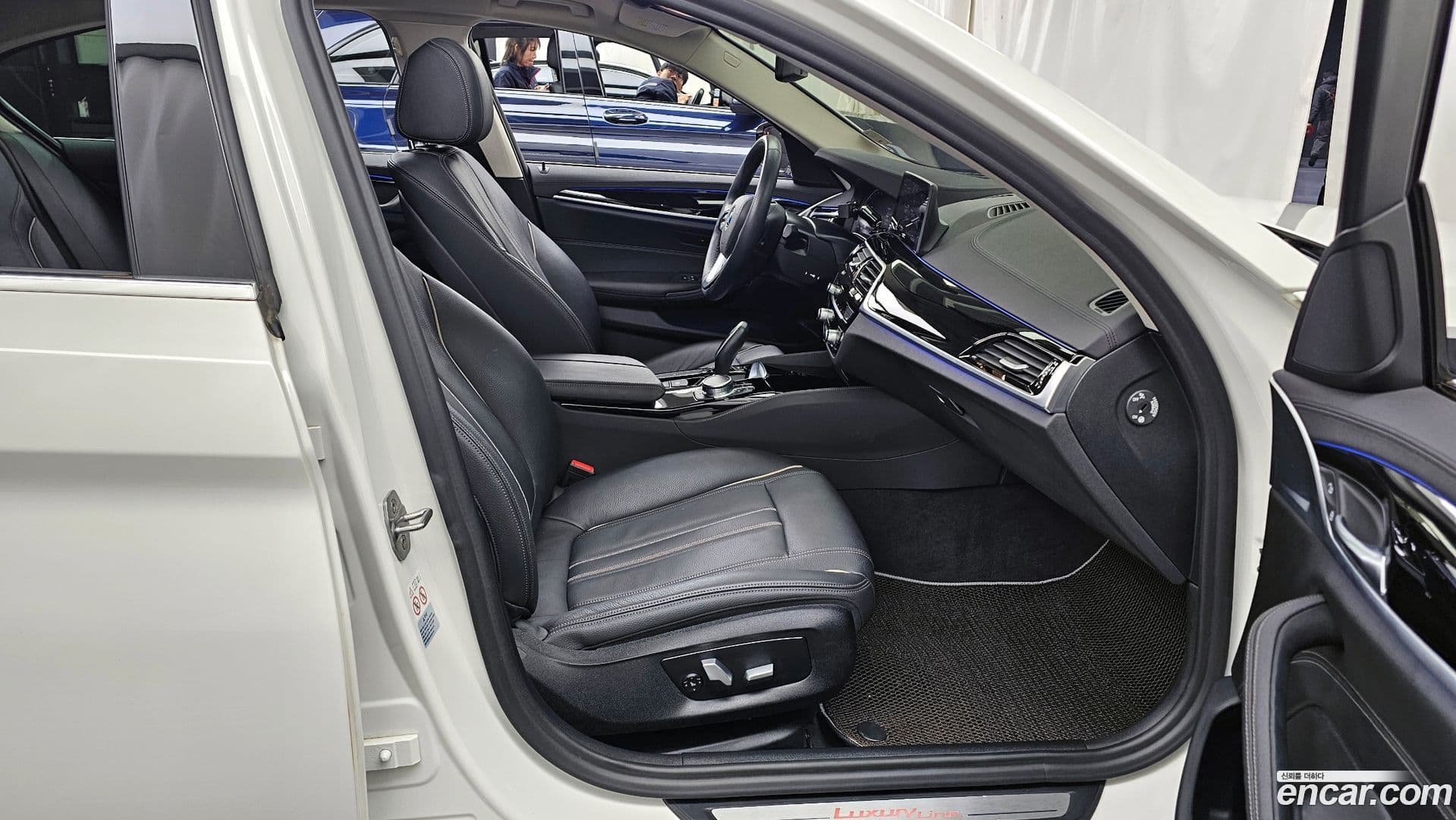 Main__Slider__Photo:5-Series BMW 2019.10-10