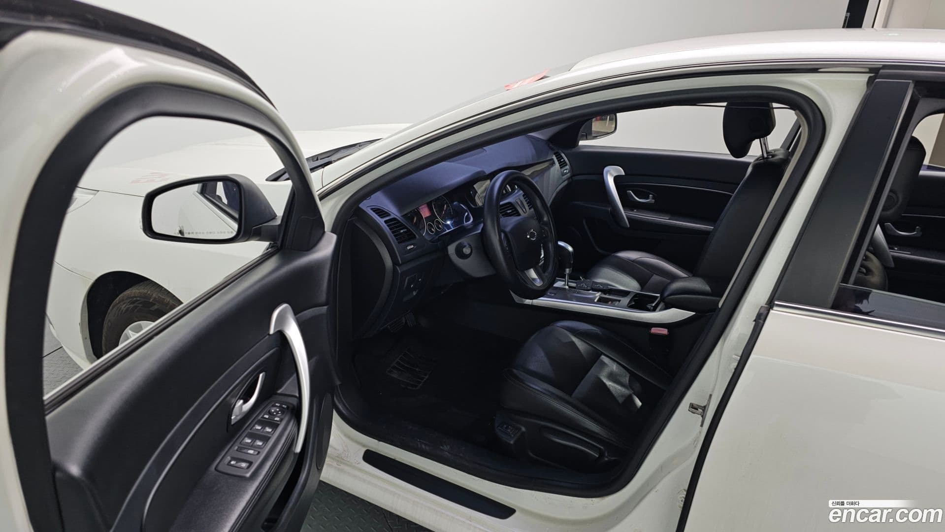 Main__Slider__Photo:SM5 Renault-KoreaSamsung 2015.9-9