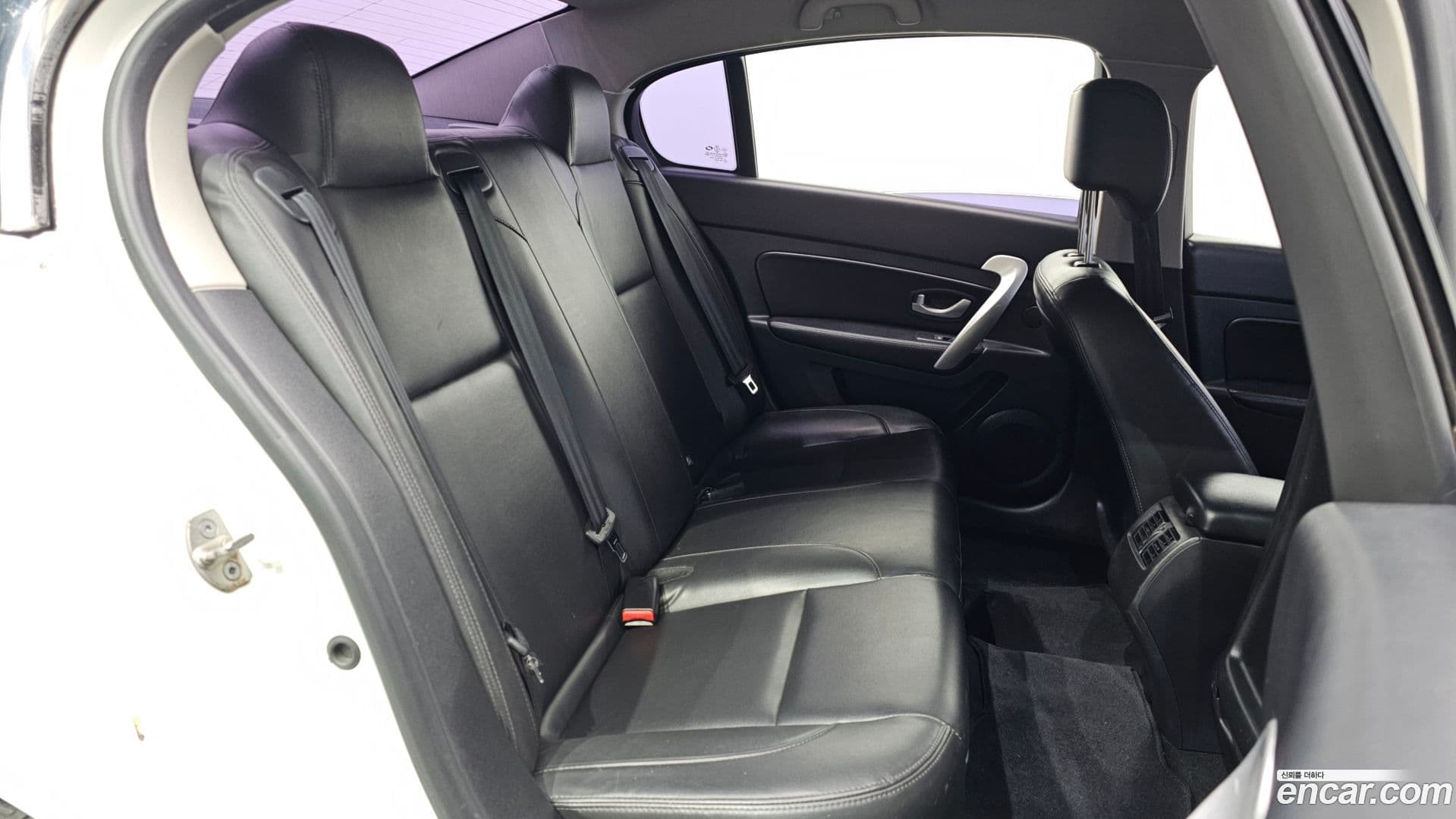 Main__Slider__Photo:SM5 Renault-KoreaSamsung 2015.9-11