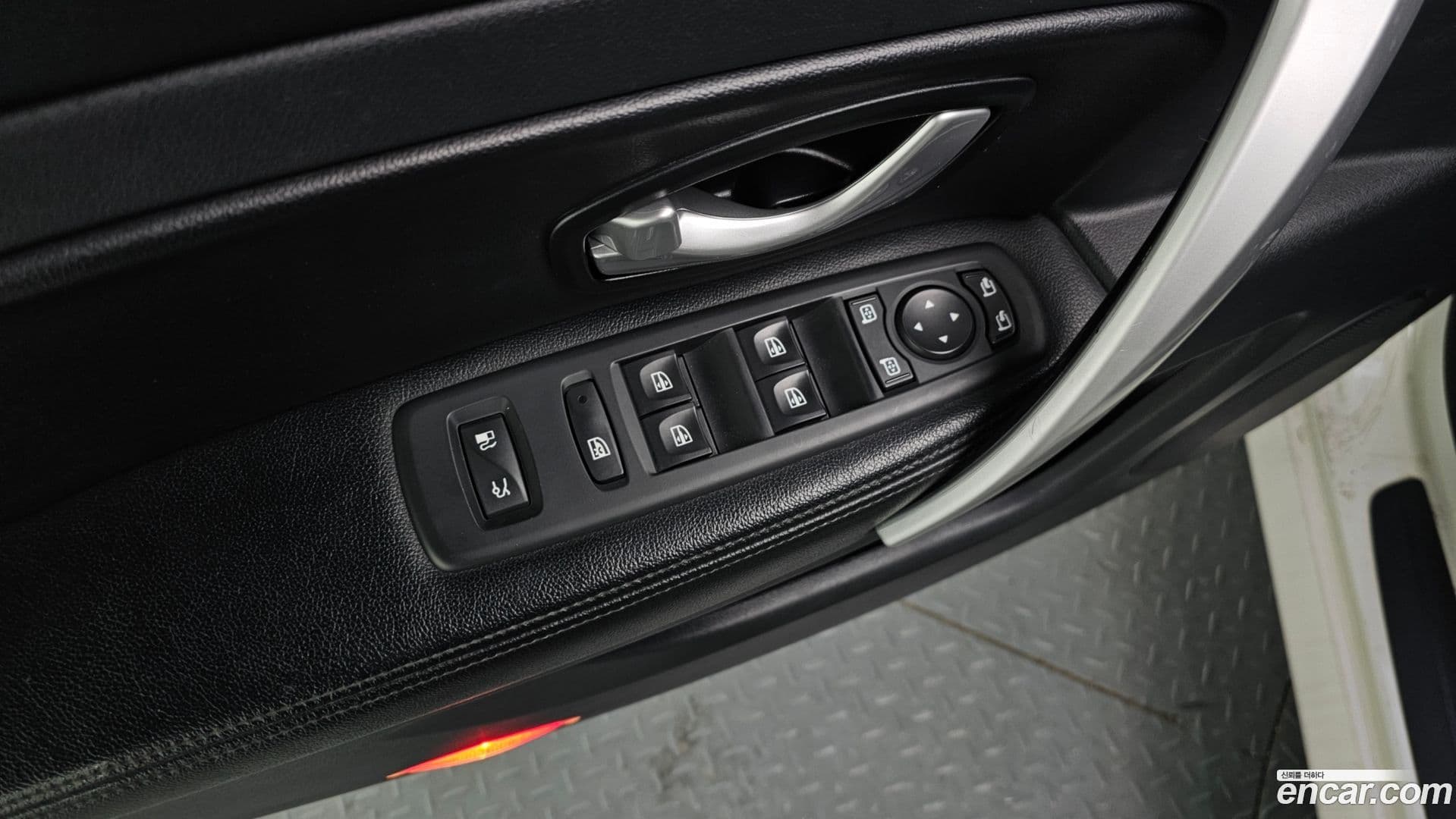 Main__Slider__Photo:SM5 Renault-KoreaSamsung 2015.9-16