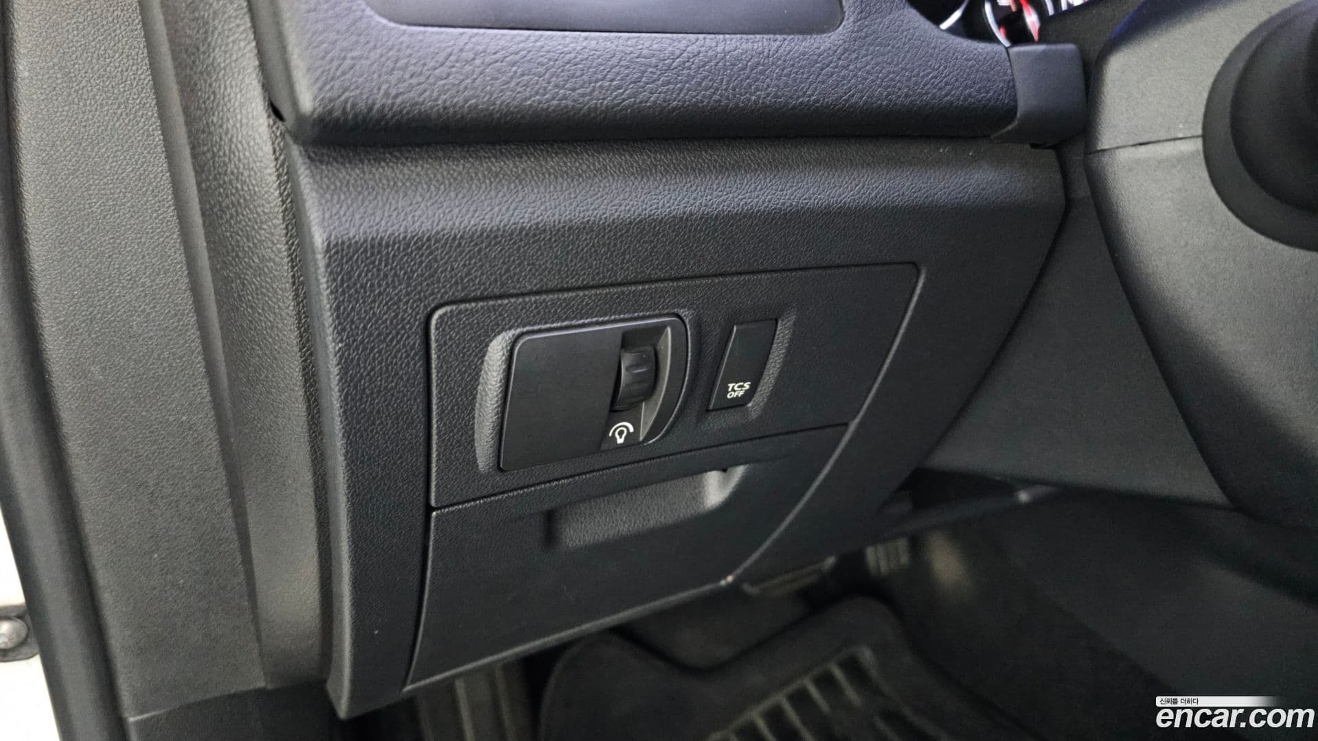 Main__Slider__Photo:SM5 Renault-KoreaSamsung 2015.9-18