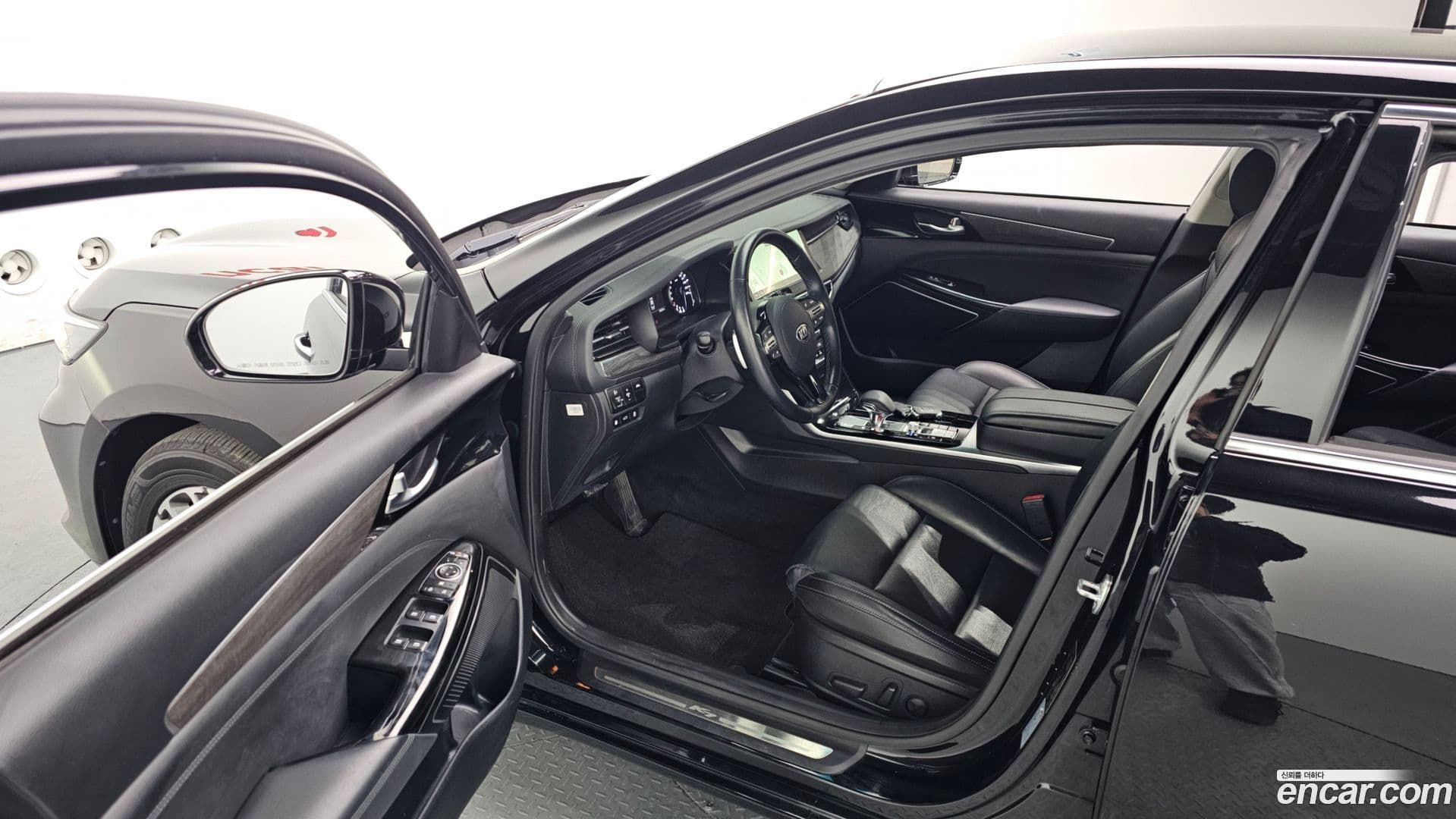 Main__Slider__Photo:K7 Kia 2021.0-9