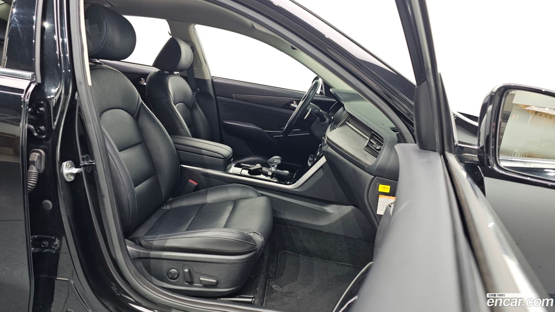 Main__Slider__Photo:K7 Kia 2021.0-10