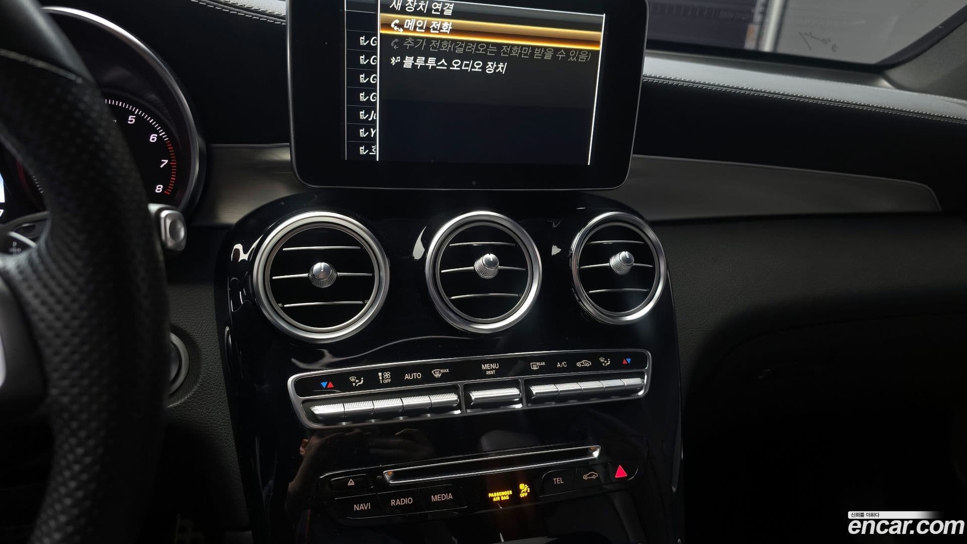 Main__Slider__Photo:GLC-Class Mercedes-Benz 2019.9-14