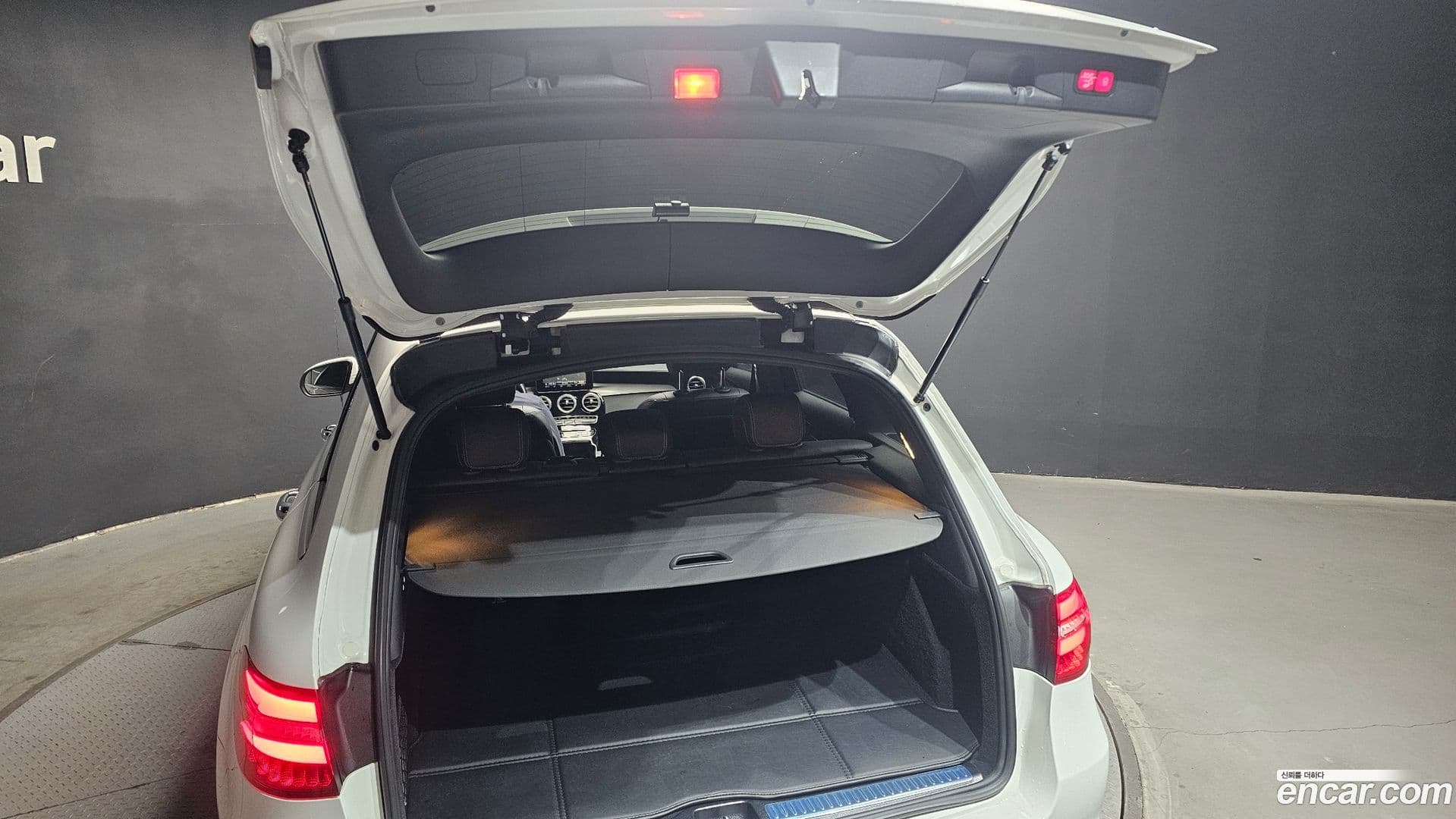 Main__Slider__Photo:GLC-Class Mercedes-Benz 2019.9-19