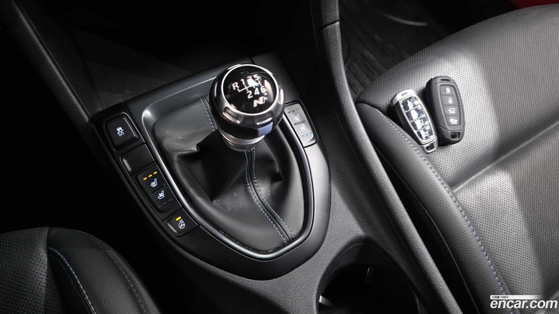 Veloster Hyundai 2019.8-INNER-009