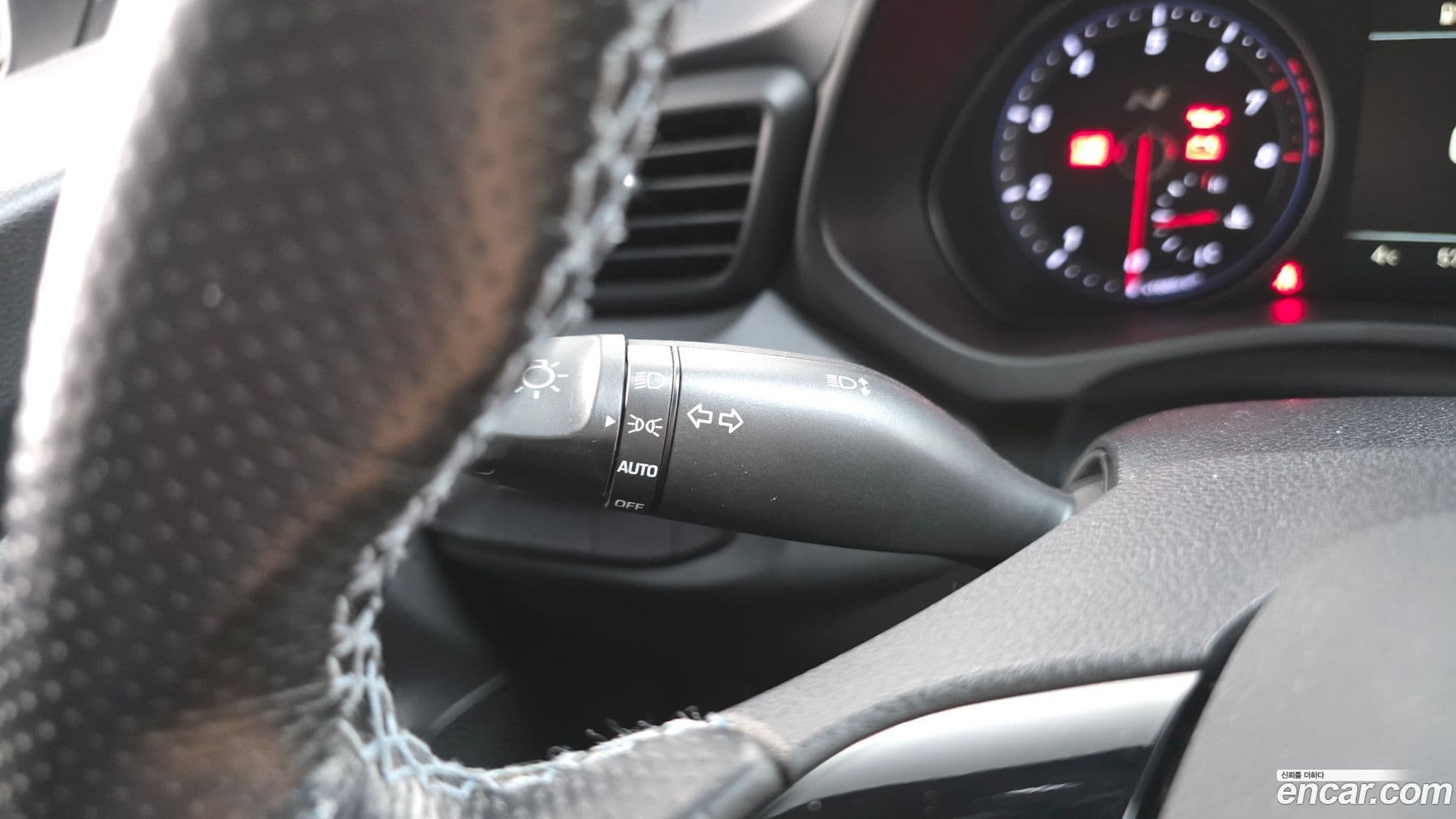 Main__Slider__Photo:Veloster Hyundai 2019.8-12