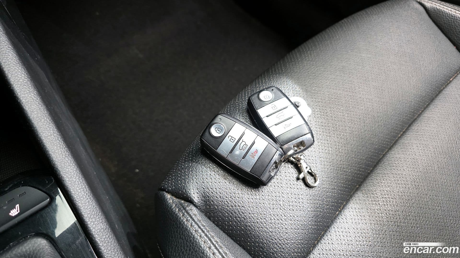 Main__Slider__Photo:Stonic Kia 2018.3-17