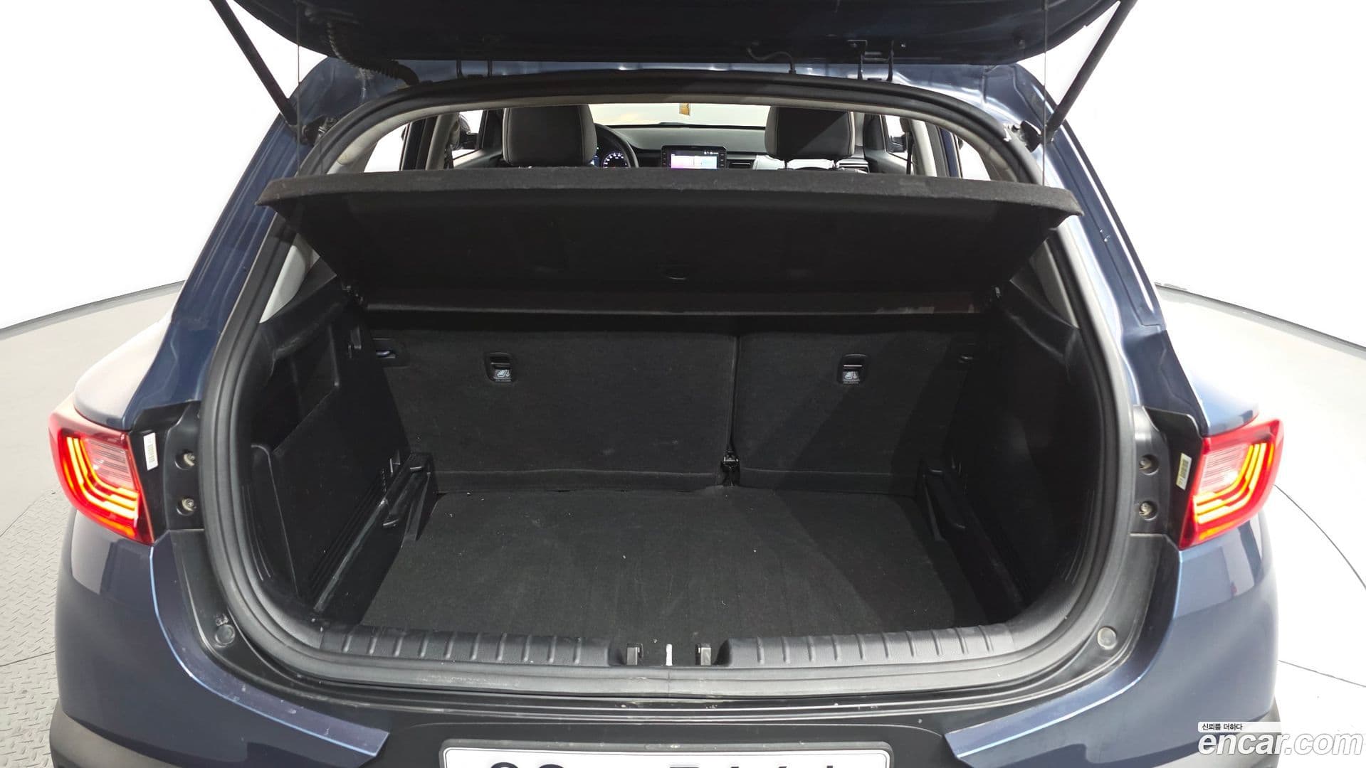 Main__Slider__Photo:Stonic Kia 2018.3-19