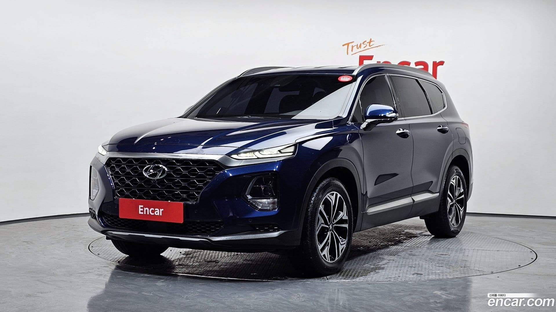 Main__Slider__Photo:Santafe Hyundai 2018.8-0