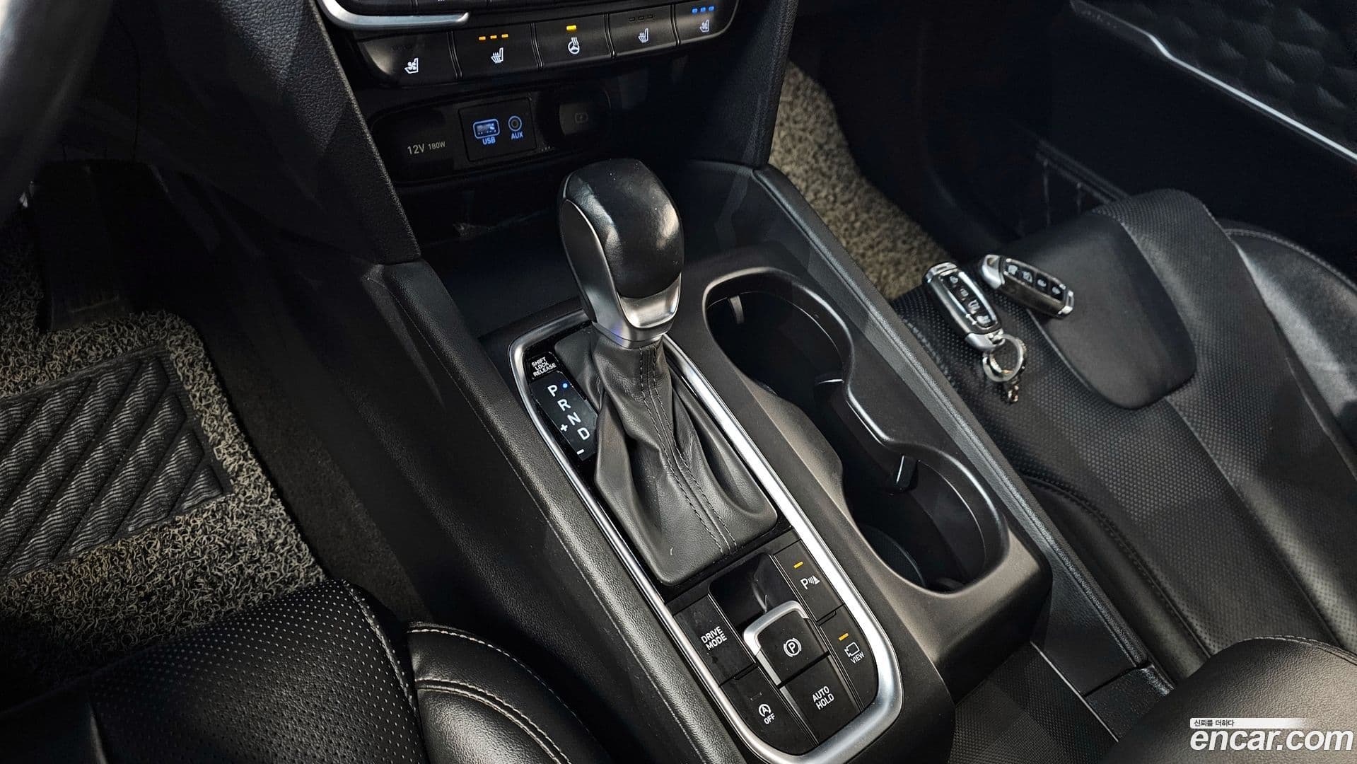 Main__Slider__Photo:Santafe Hyundai 2018.8-8